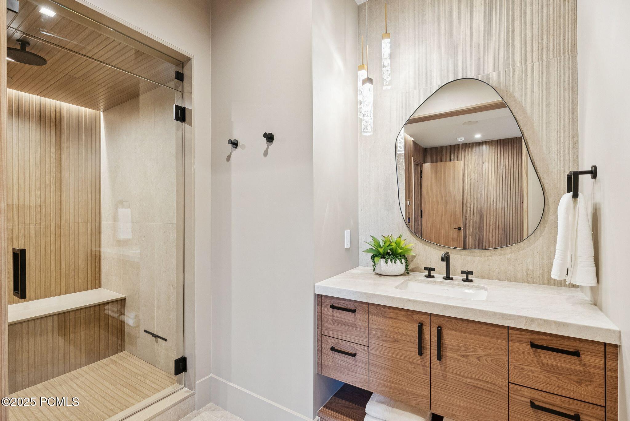 Park City, Utah 84060, United States, 6 Bedrooms Bedrooms, ,9 BathroomsBathrooms,Residential,Active,207376