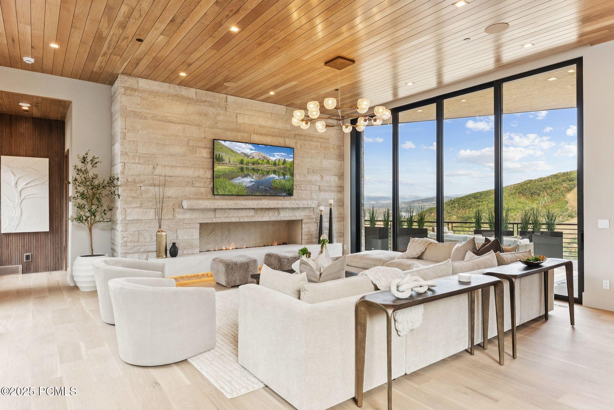 Park City, Utah 84060, United States, 6 Bedrooms Bedrooms, ,9 BathroomsBathrooms,Residential,Active,207376