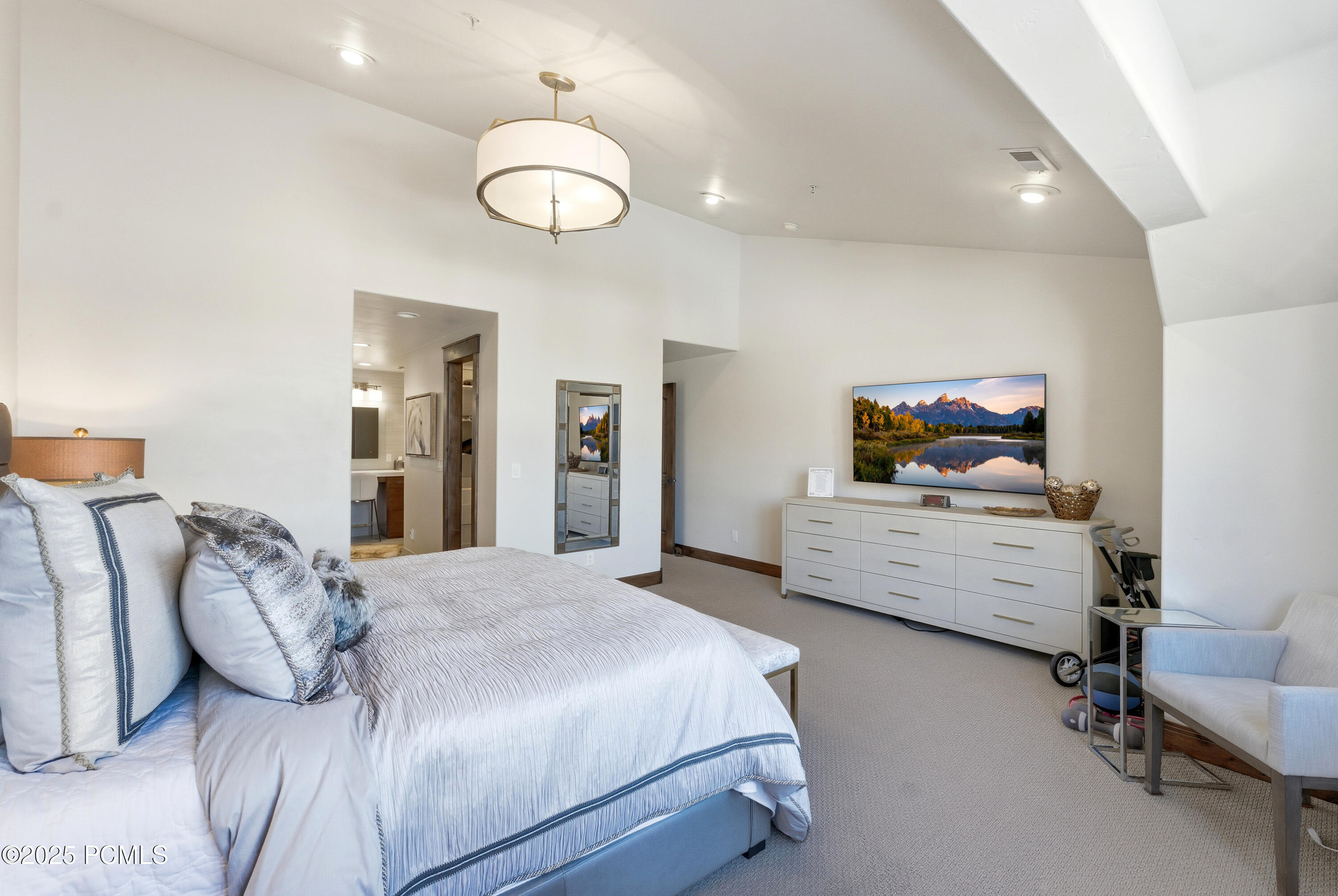 Park City, Utah 84060, United States, 5 Bedrooms Bedrooms, ,5 BathroomsBathrooms,Residential,Active,253681