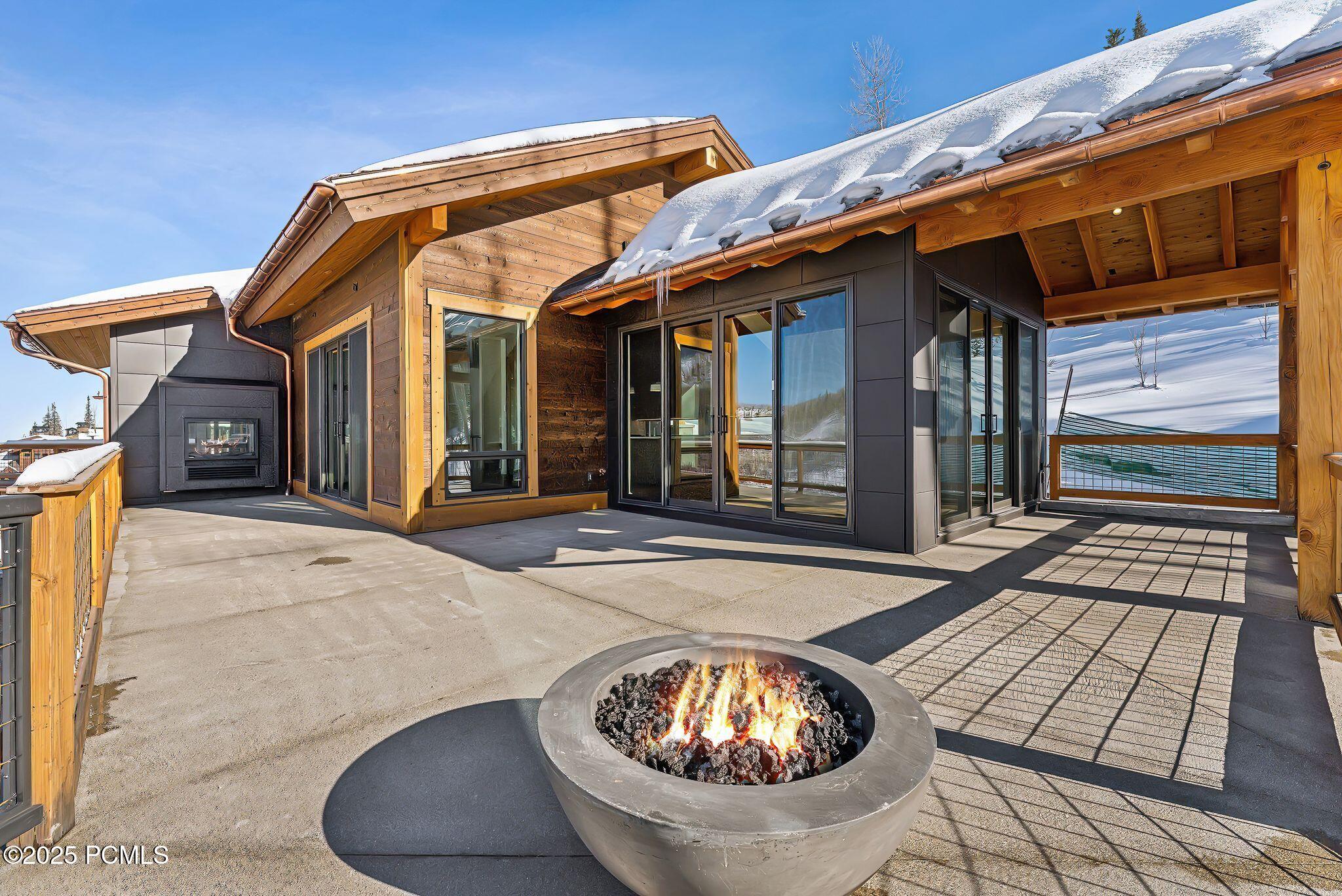 Park City, Utah 84060, United States, 5 Bedrooms Bedrooms, ,7 BathroomsBathrooms,Residential,Active,26850