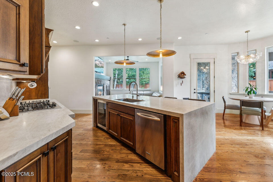 Park City, Utah 84060, United States, 3 Bedrooms Bedrooms, ,3 BathroomsBathrooms,Residential,Active,162013