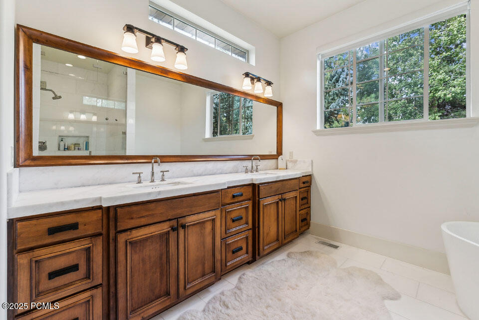 Park City, Utah 84060, United States, 3 Bedrooms Bedrooms, ,3 BathroomsBathrooms,Residential,Active,162013