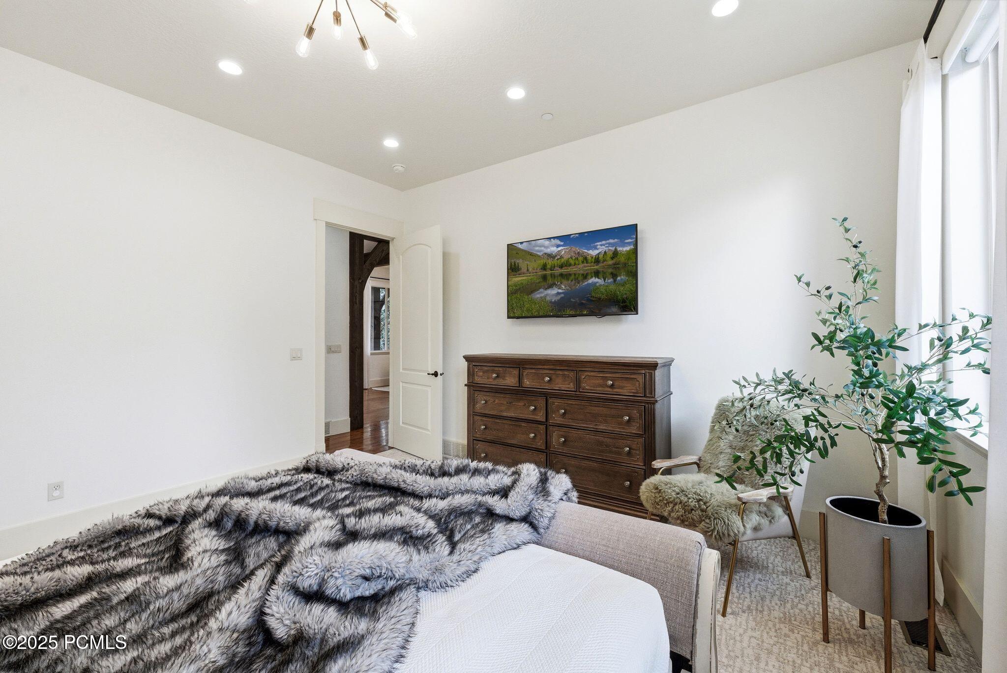 Park City, Utah 84060, United States, 3 Bedrooms Bedrooms, ,3 BathroomsBathrooms,Residential,Active,162013