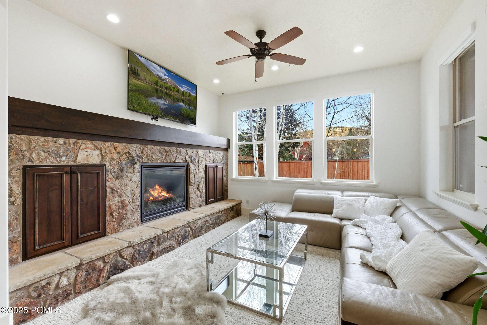 Park City, Utah 84060, United States, 3 Bedrooms Bedrooms, ,3 BathroomsBathrooms,Residential,Active,162013