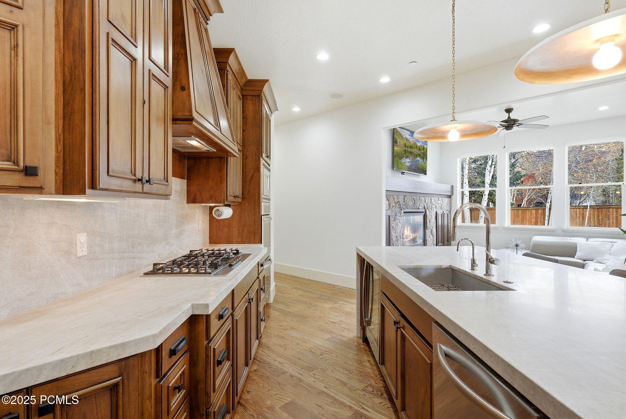 Park City, Utah 84060, United States, 3 Bedrooms Bedrooms, ,3 BathroomsBathrooms,Residential,Active,162013