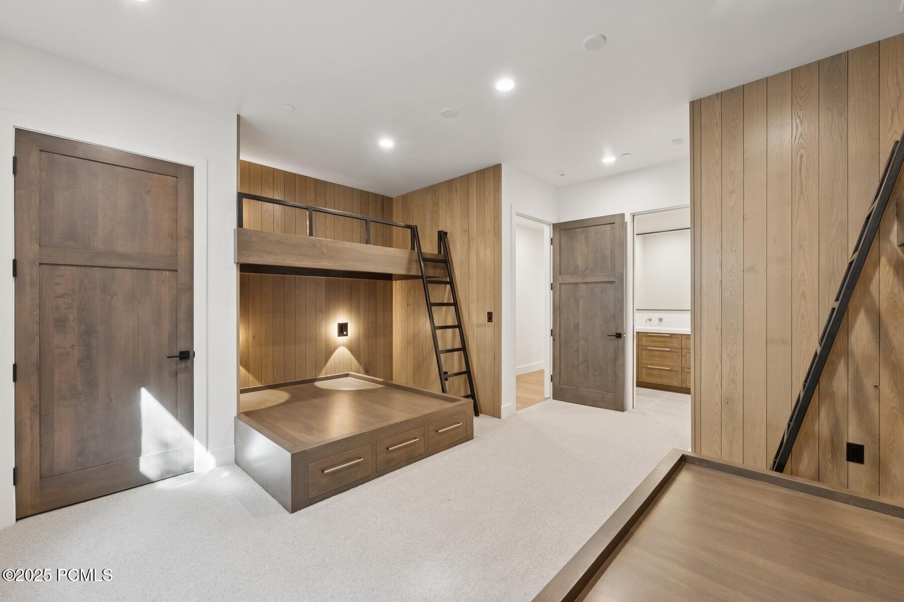 Park City, Utah 84060, United States, 6 Bedrooms Bedrooms, ,7 BathroomsBathrooms,Residential,Active,48698