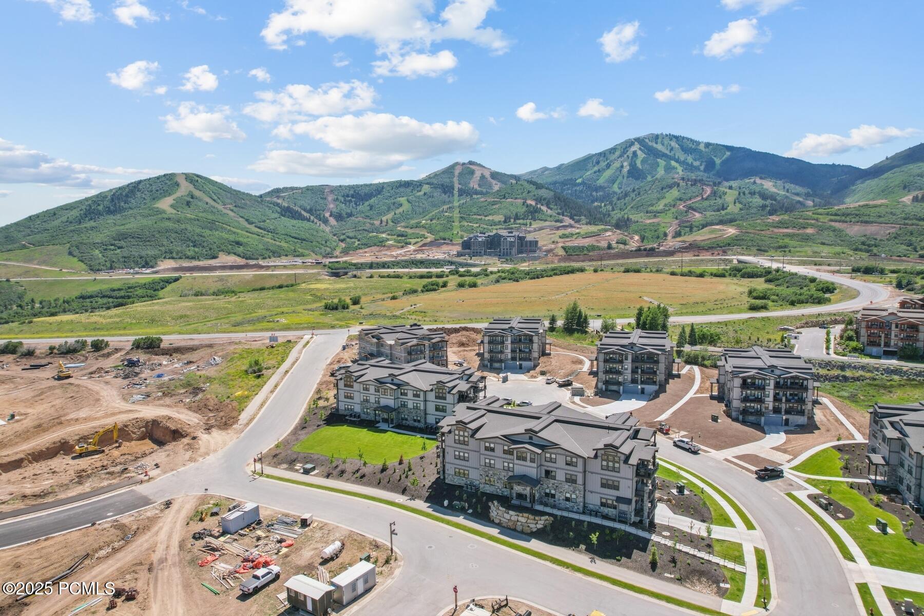 Heber City, Utah 84032, United States, 3 Bedrooms Bedrooms, ,2 BathroomsBathrooms,Residential,Pending,92135