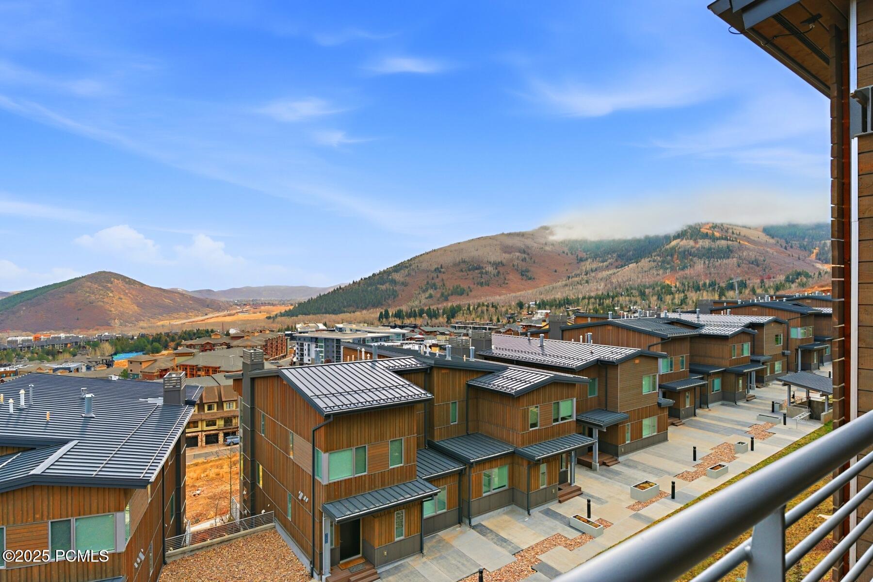 Park City, Utah 84098, United States, 4 Bedrooms Bedrooms, ,5 BathroomsBathrooms,Residential,Active,250352