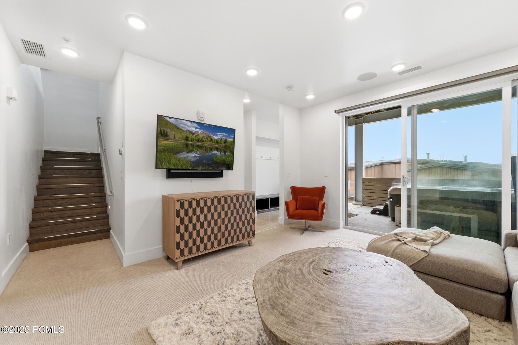 Park City, Utah 84098, United States, 4 Bedrooms Bedrooms, ,5 BathroomsBathrooms,Residential,Active,250352