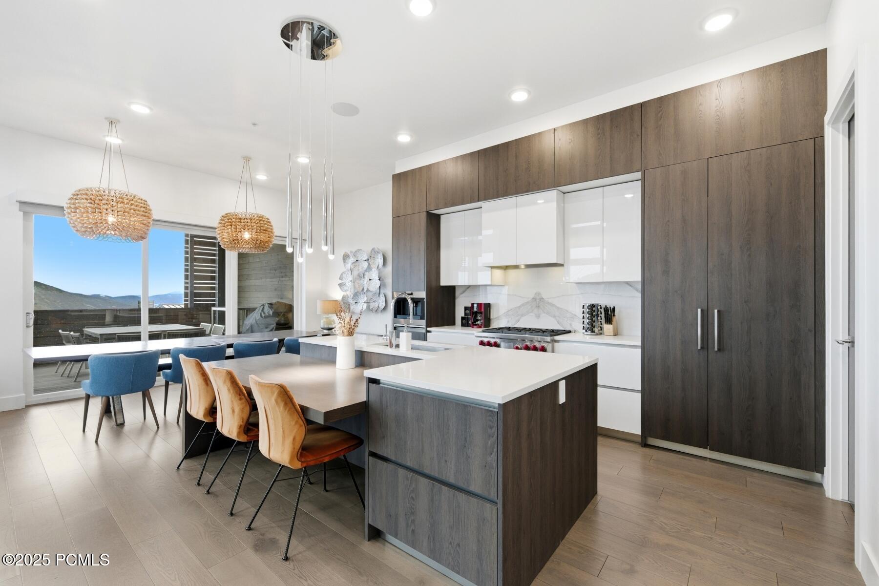 Park City, Utah 84098, United States, 4 Bedrooms Bedrooms, ,5 BathroomsBathrooms,Residential,Active,250352