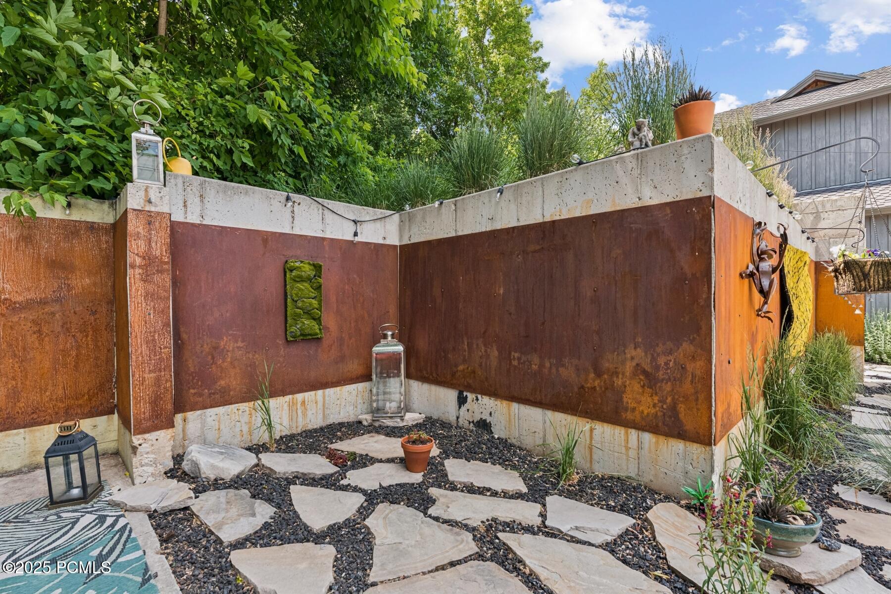 Park City, Utah 84060, United States, 2 Bedrooms Bedrooms, ,1 BathroomBathrooms,Residential,Active,160683