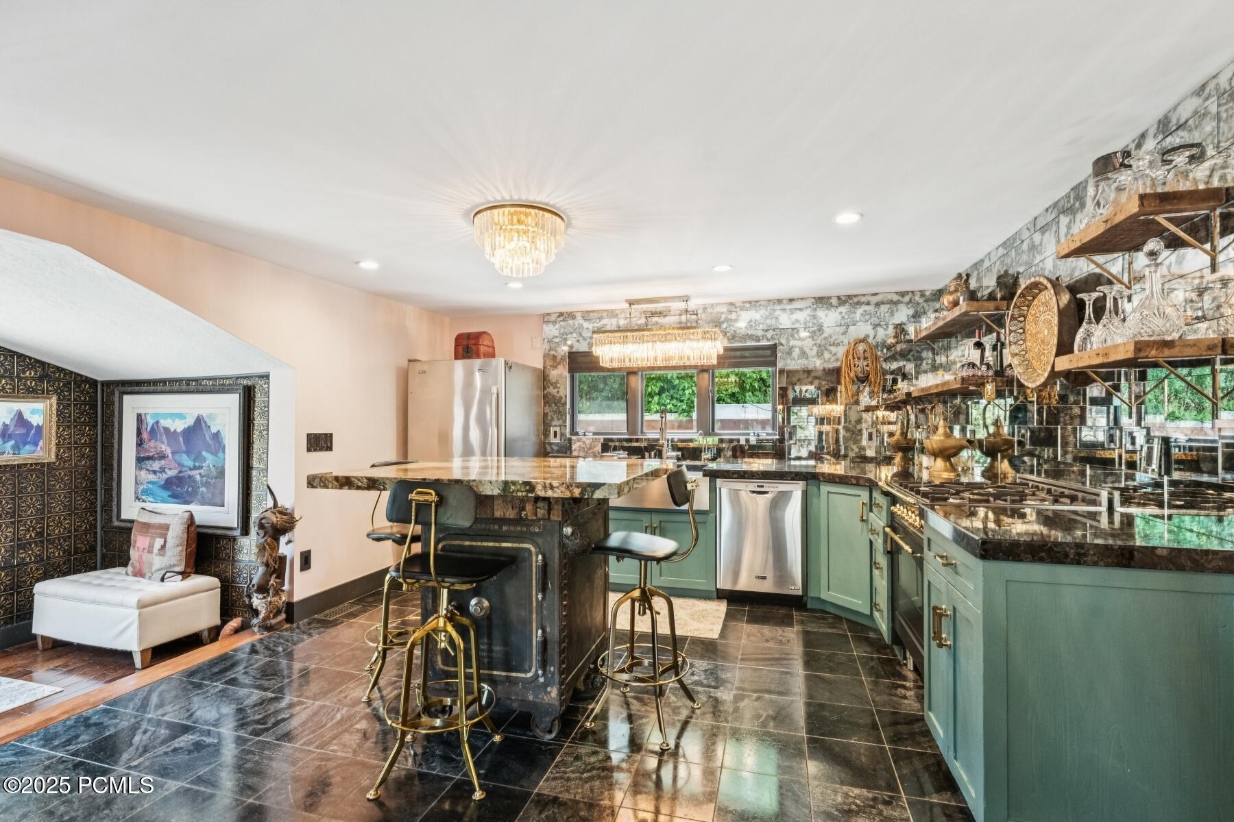 Park City, Utah 84060, United States, 2 Bedrooms Bedrooms, ,1 BathroomBathrooms,Residential,Active,160683