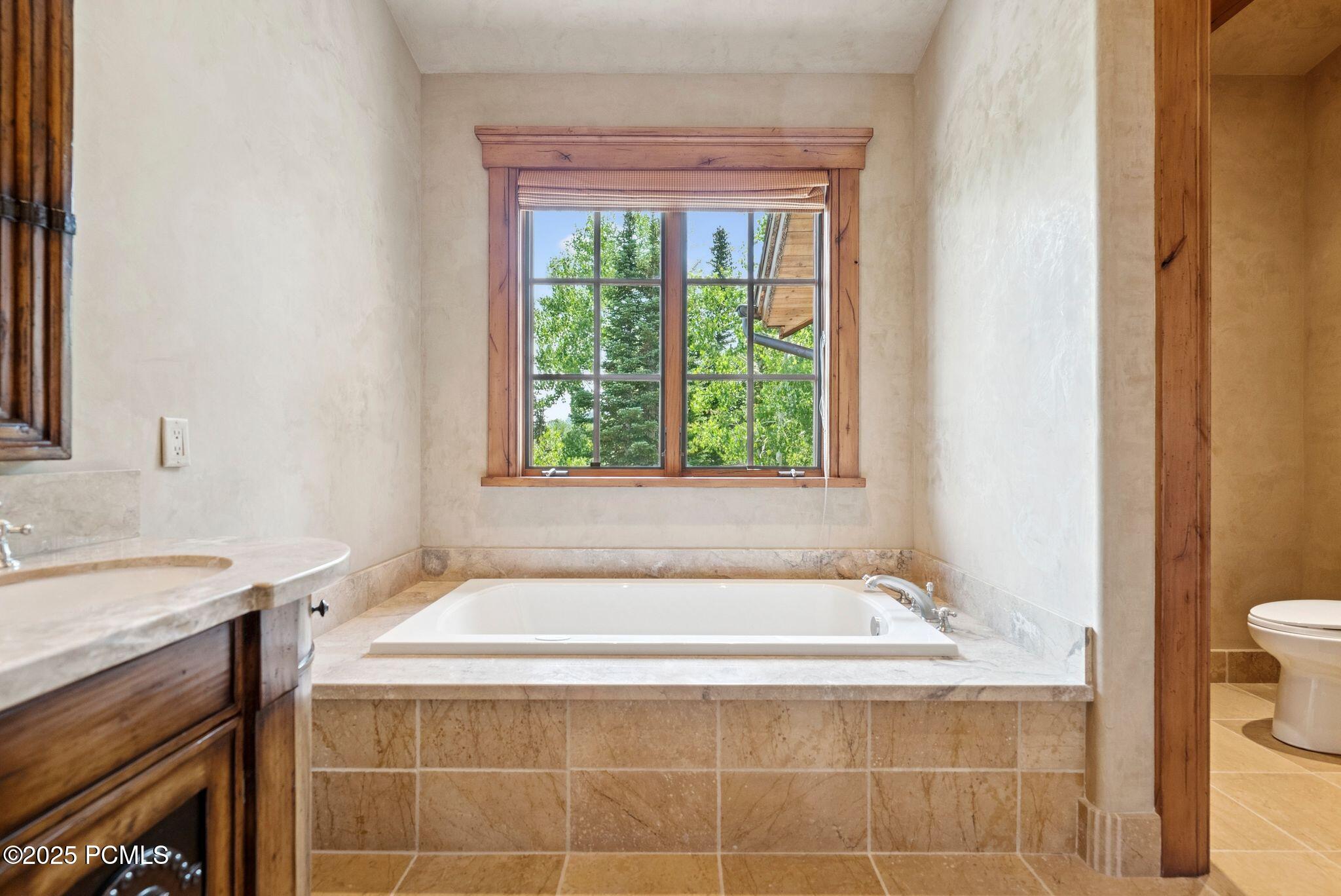 Park City, Utah 84060, United States, 6 Bedrooms Bedrooms, ,10 BathroomsBathrooms,Residential,Active,180210