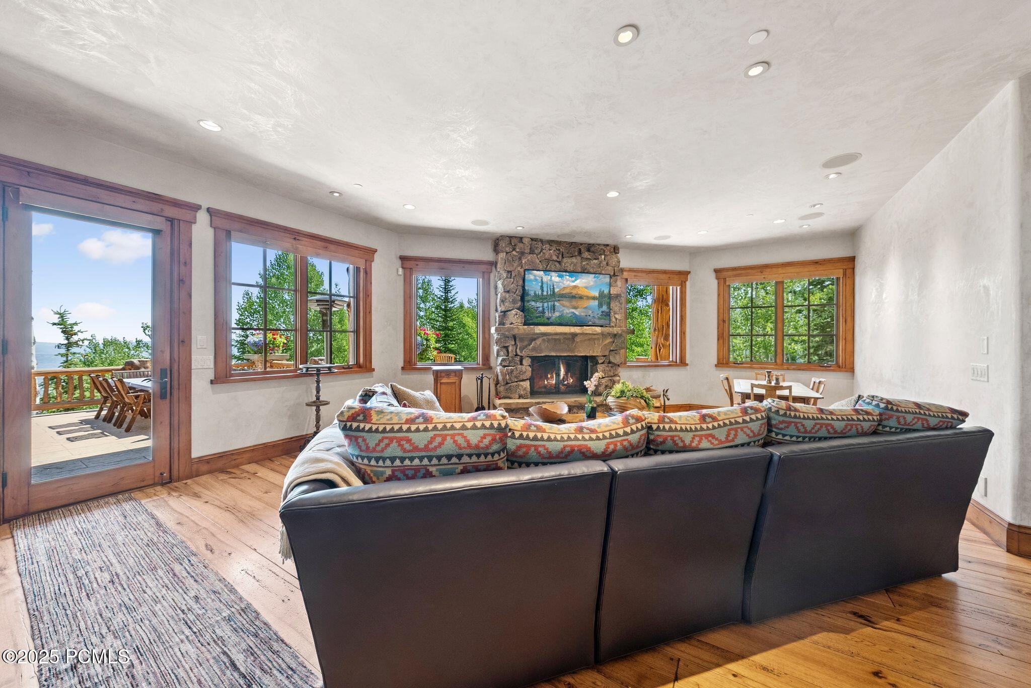 Park City, Utah 84060, United States, 6 Bedrooms Bedrooms, ,10 BathroomsBathrooms,Residential,Active,180210