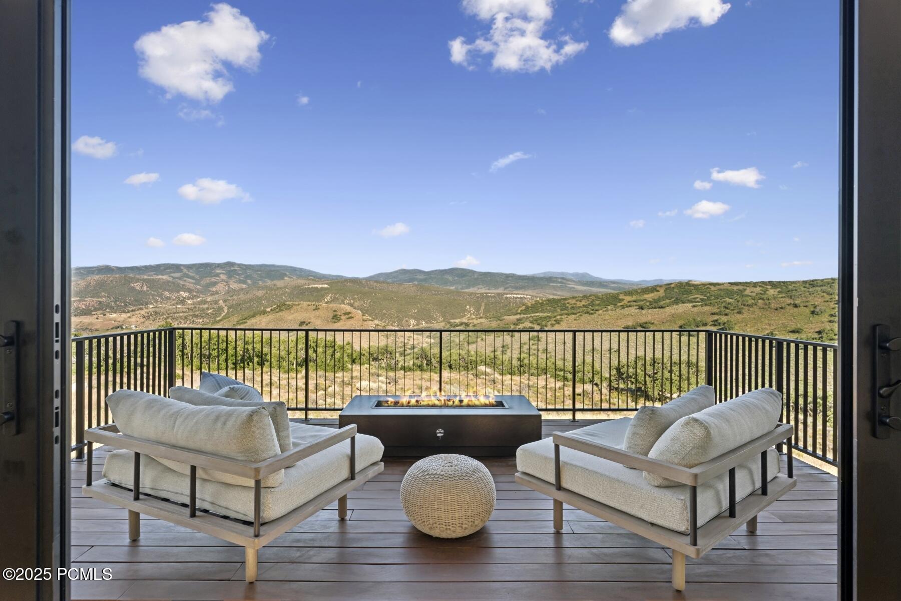 Wanship, Utah 84017, United States, 4 Bedrooms Bedrooms, ,4 BathroomsBathrooms,Residential,Active,171605