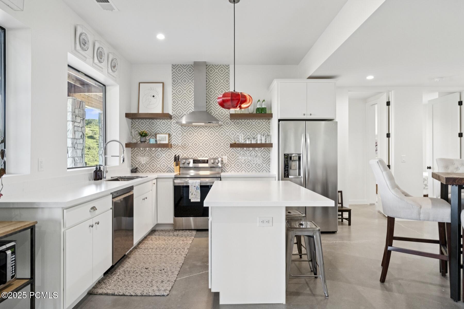 Wanship, Utah 84017, United States, 4 Bedrooms Bedrooms, ,4 BathroomsBathrooms,Residential,Active,171605