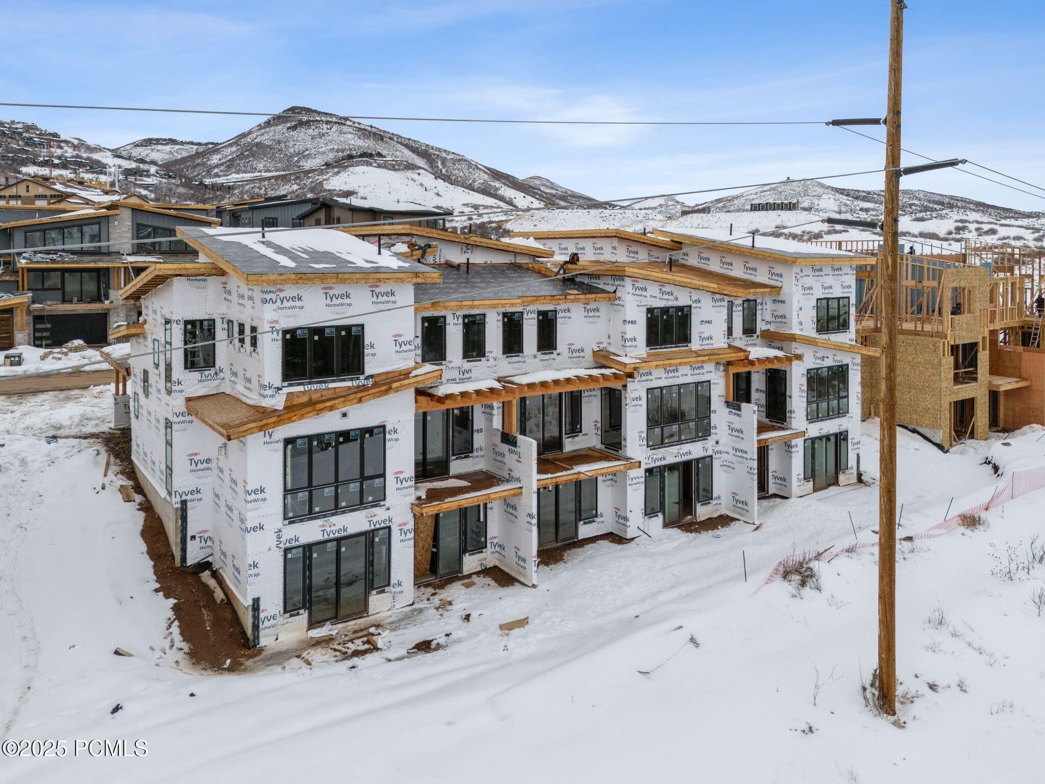 Mayflower Mountain, Utah 84032, United States, 4 Bedrooms Bedrooms, ,5 BathroomsBathrooms,Residential,Pending,58987