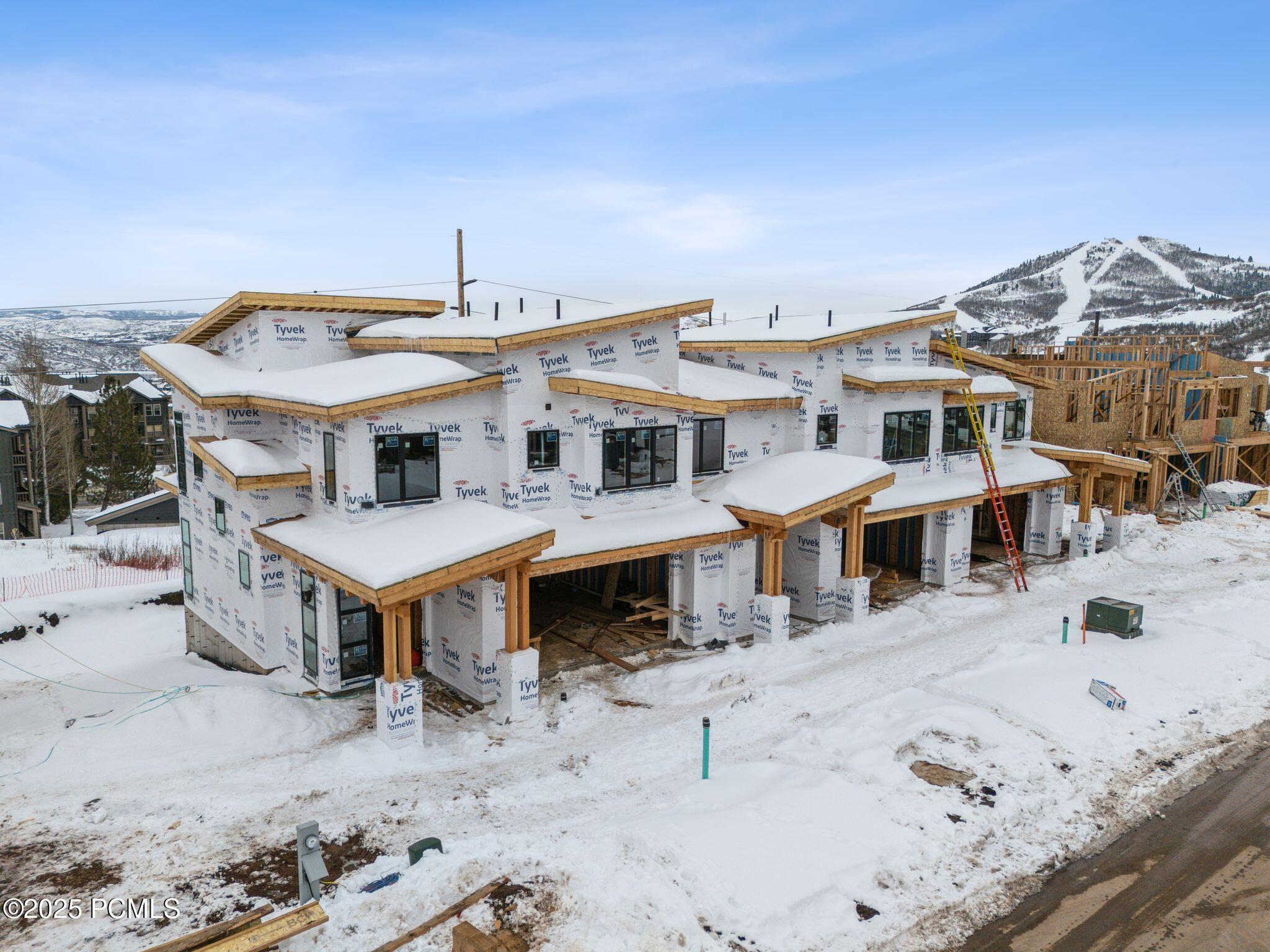 Mayflower Mountain, Utah 84032, United States, 4 Bedrooms Bedrooms, ,5 BathroomsBathrooms,Residential,Pending,58987