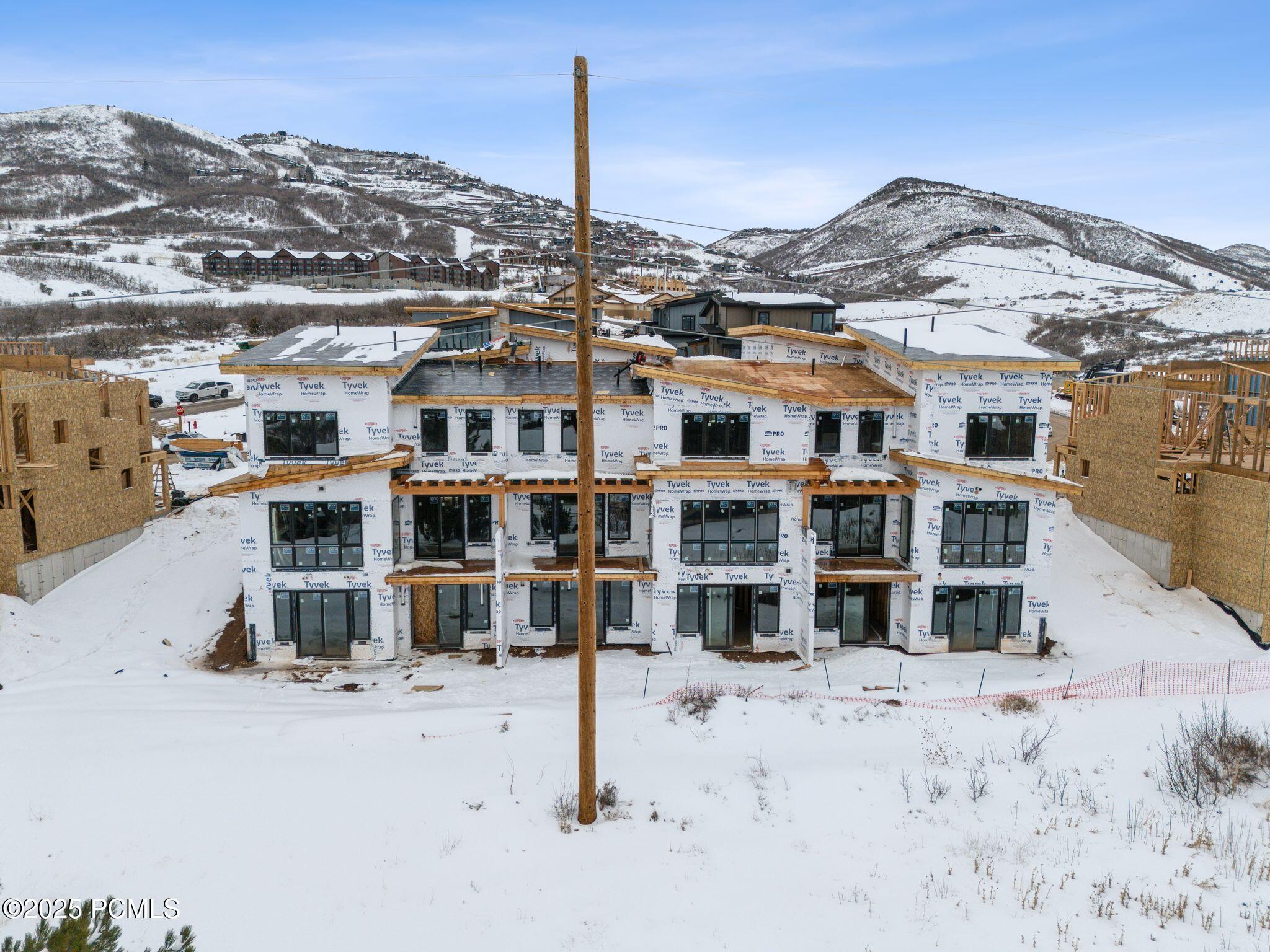 Mayflower Mountain, Utah 84032, United States, 4 Bedrooms Bedrooms, ,5 BathroomsBathrooms,Residential,Pending,58987