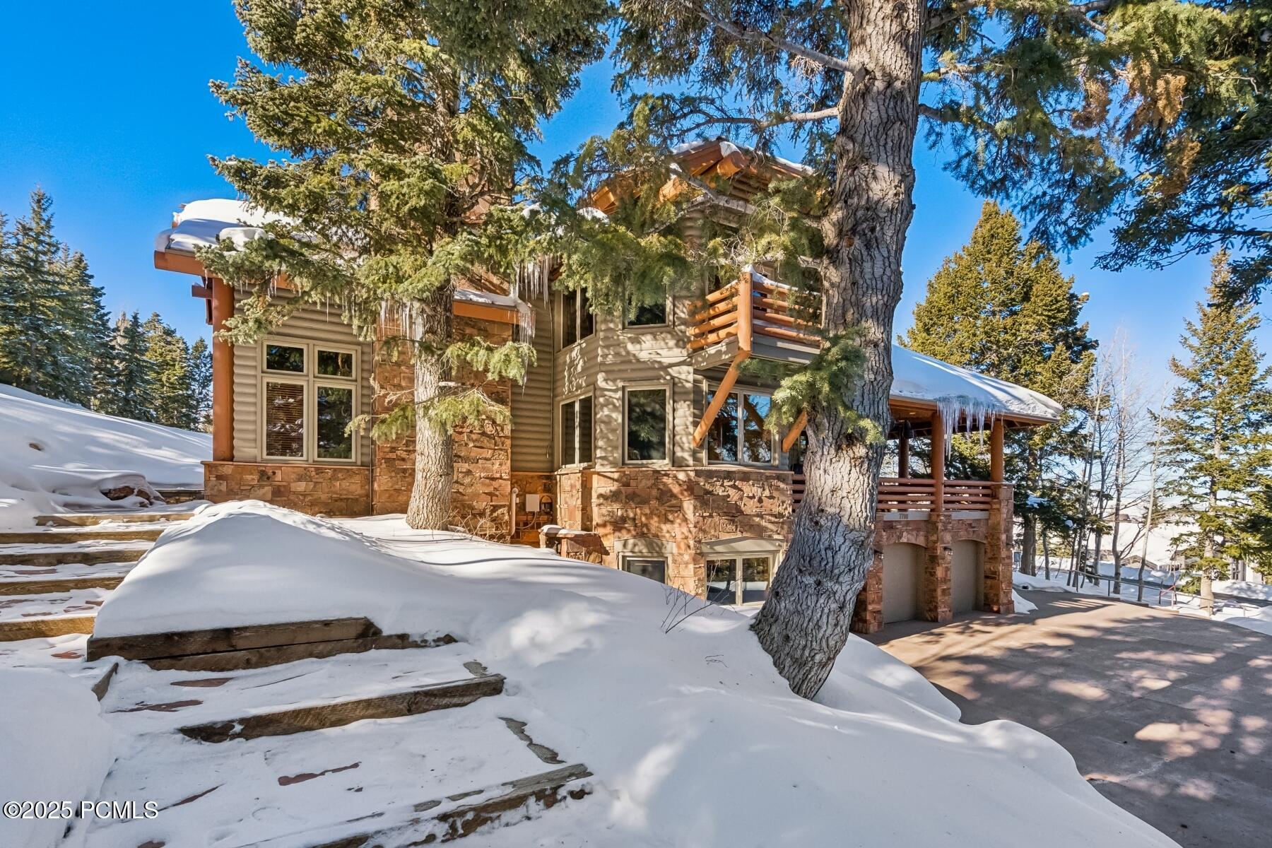 Park City, Utah 84060, United States, 6 Bedrooms Bedrooms, ,7 BathroomsBathrooms,Residential,Pending,17323