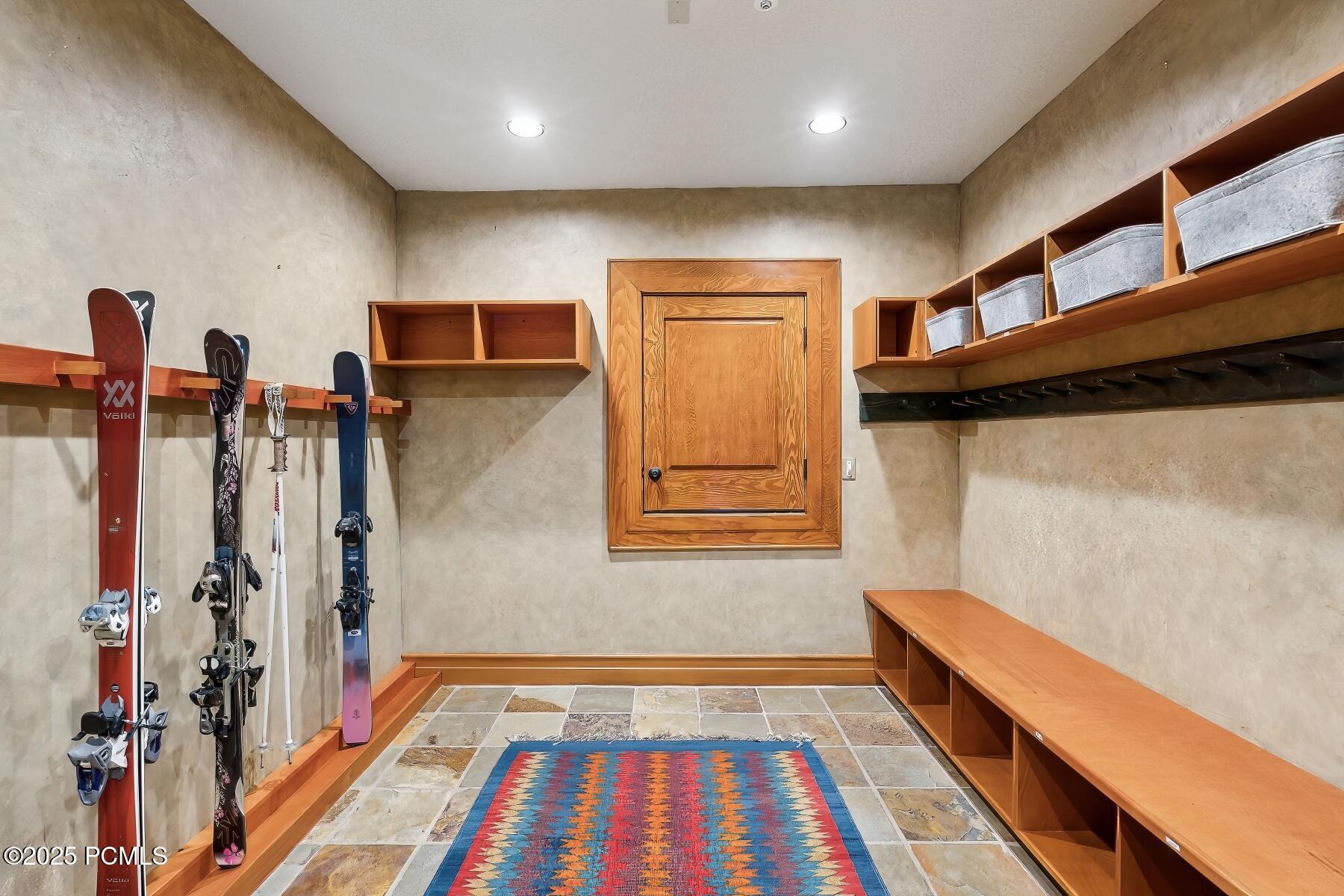 Park City, Utah 84060, United States, 6 Bedrooms Bedrooms, ,7 BathroomsBathrooms,Residential,Pending,17323