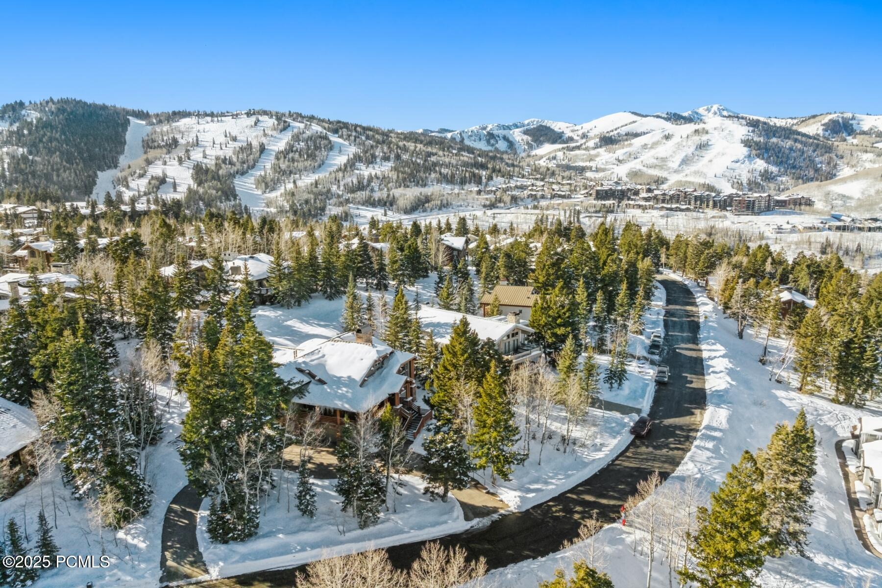 Park City, Utah 84060, United States, 6 Bedrooms Bedrooms, ,7 BathroomsBathrooms,Residential,Pending,17323