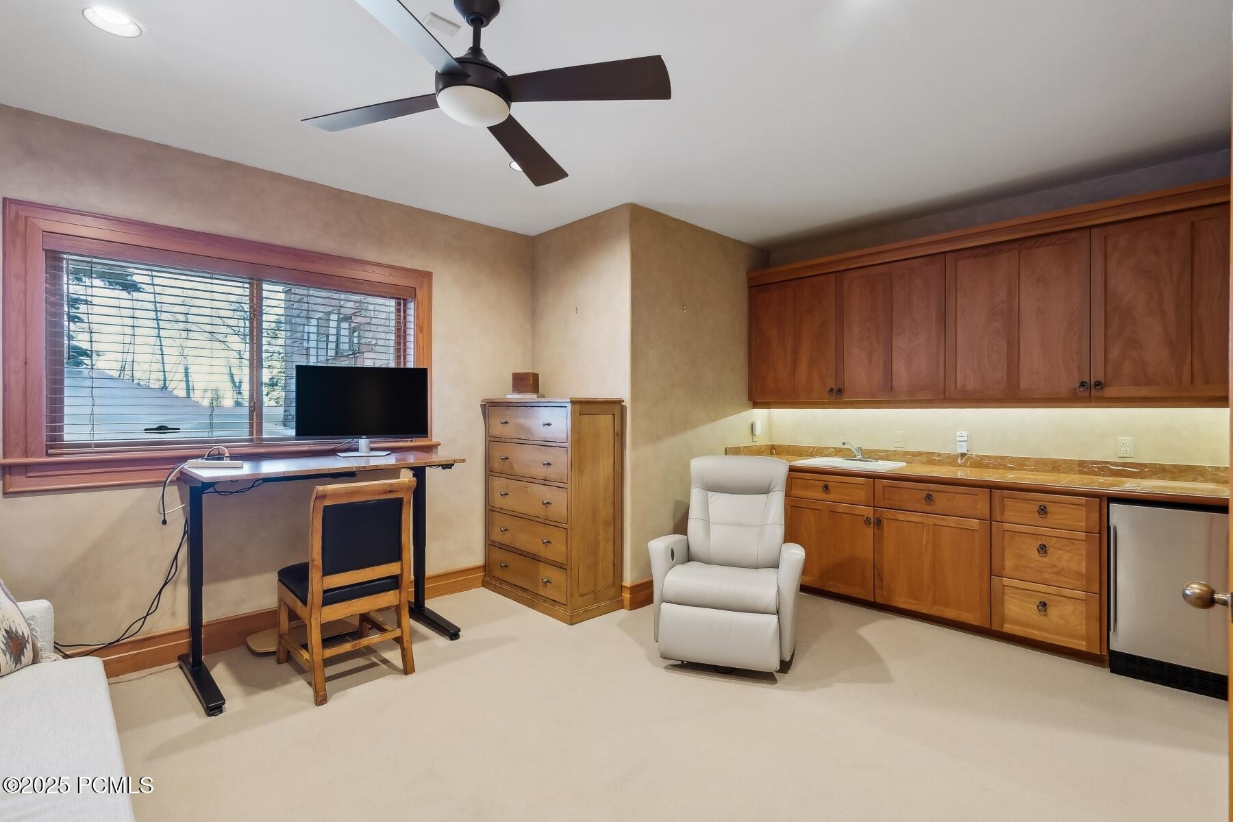 Park City, Utah 84060, United States, 6 Bedrooms Bedrooms, ,7 BathroomsBathrooms,Residential,Pending,17323