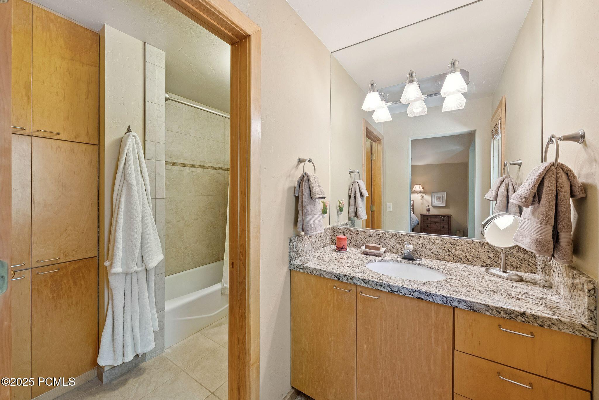 Park City, Utah 84060, United States, 3 Bedrooms Bedrooms, ,3 BathroomsBathrooms,Residential,Active,157227