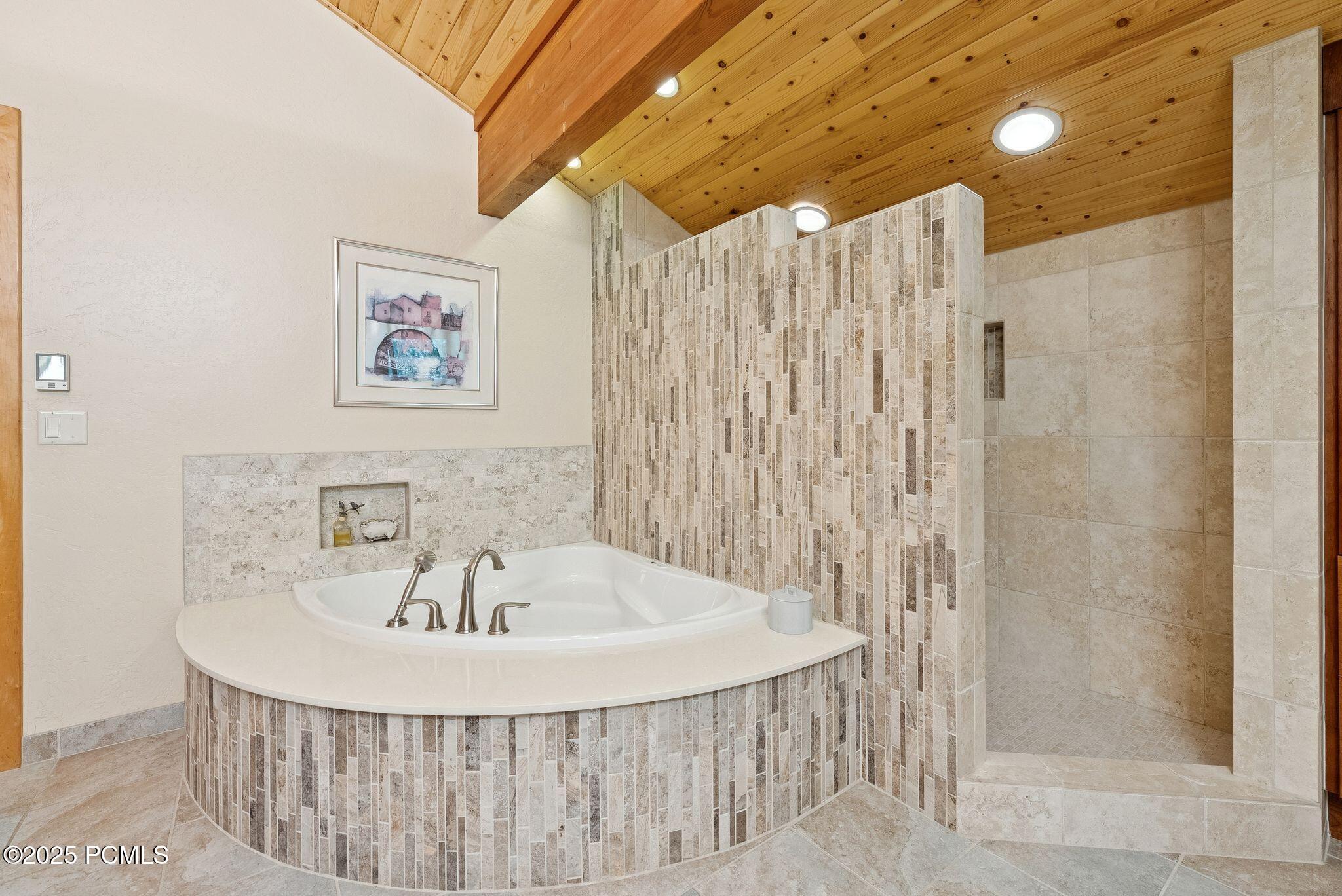 Park City, Utah 84060, United States, 3 Bedrooms Bedrooms, ,3 BathroomsBathrooms,Residential,Active,157227