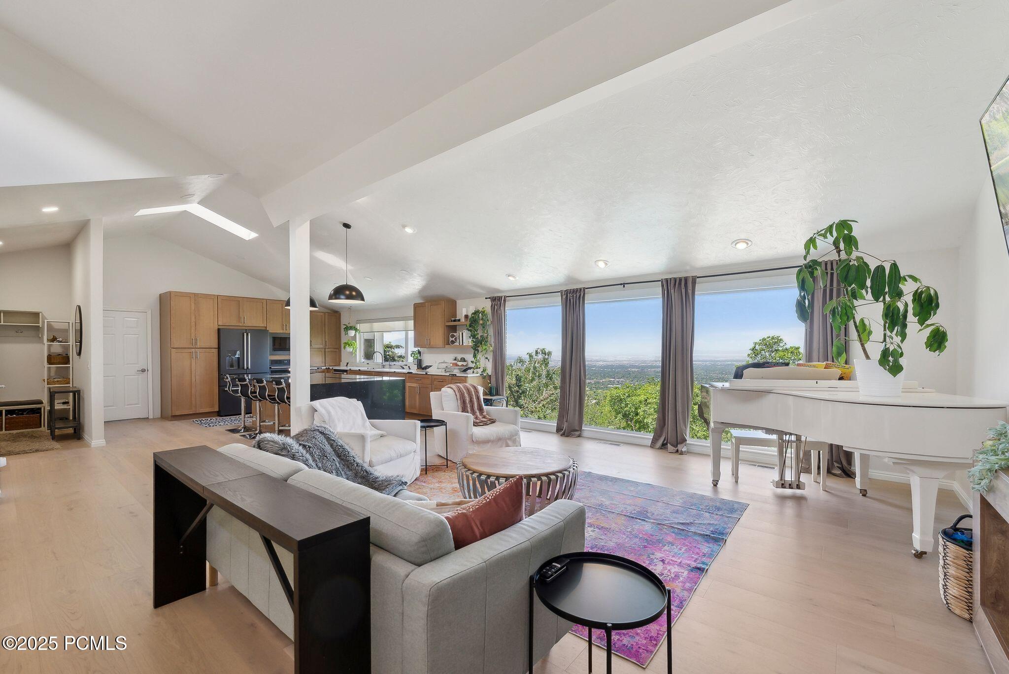 4484 Parkview Drive, Salt Lake City, Utah image 9