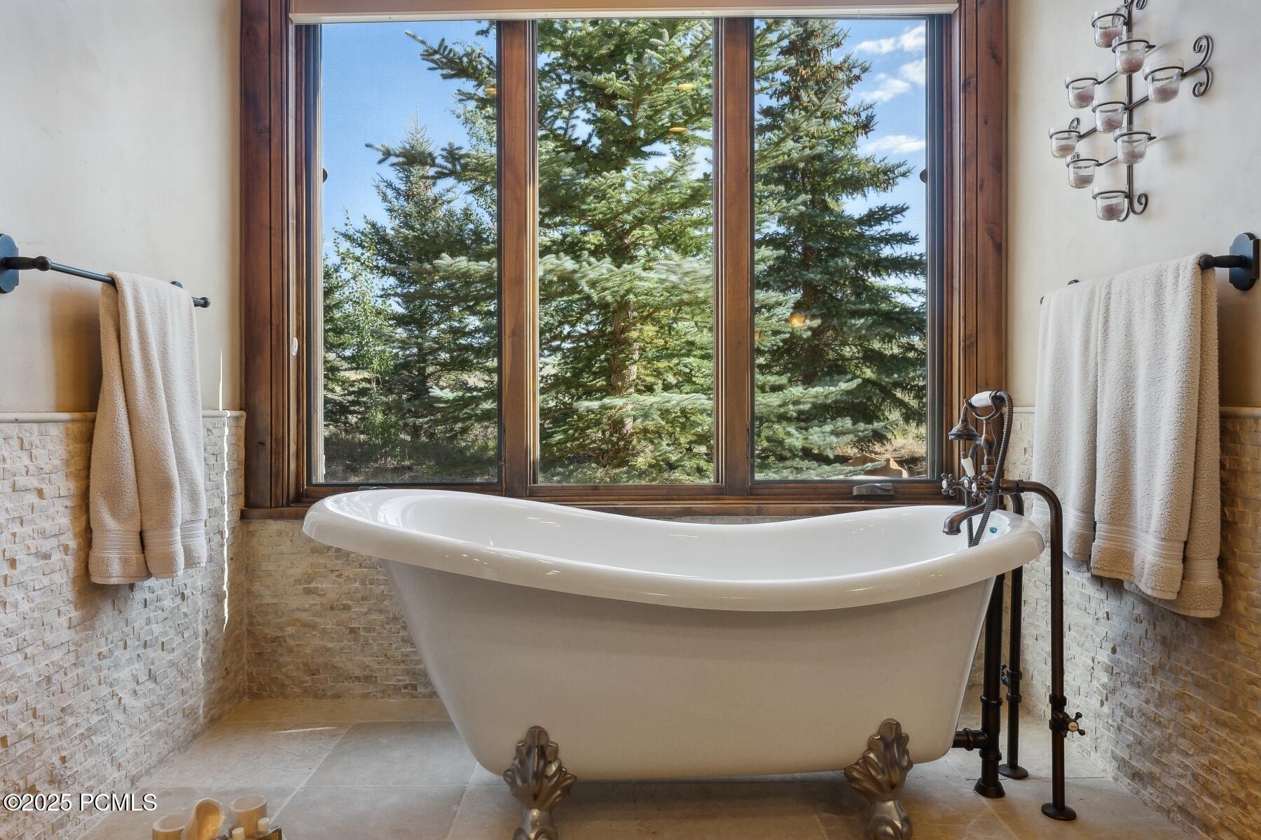 Park City, Utah 84098, United States, 4 Bedrooms Bedrooms, ,6 BathroomsBathrooms,Residential,Active,24984