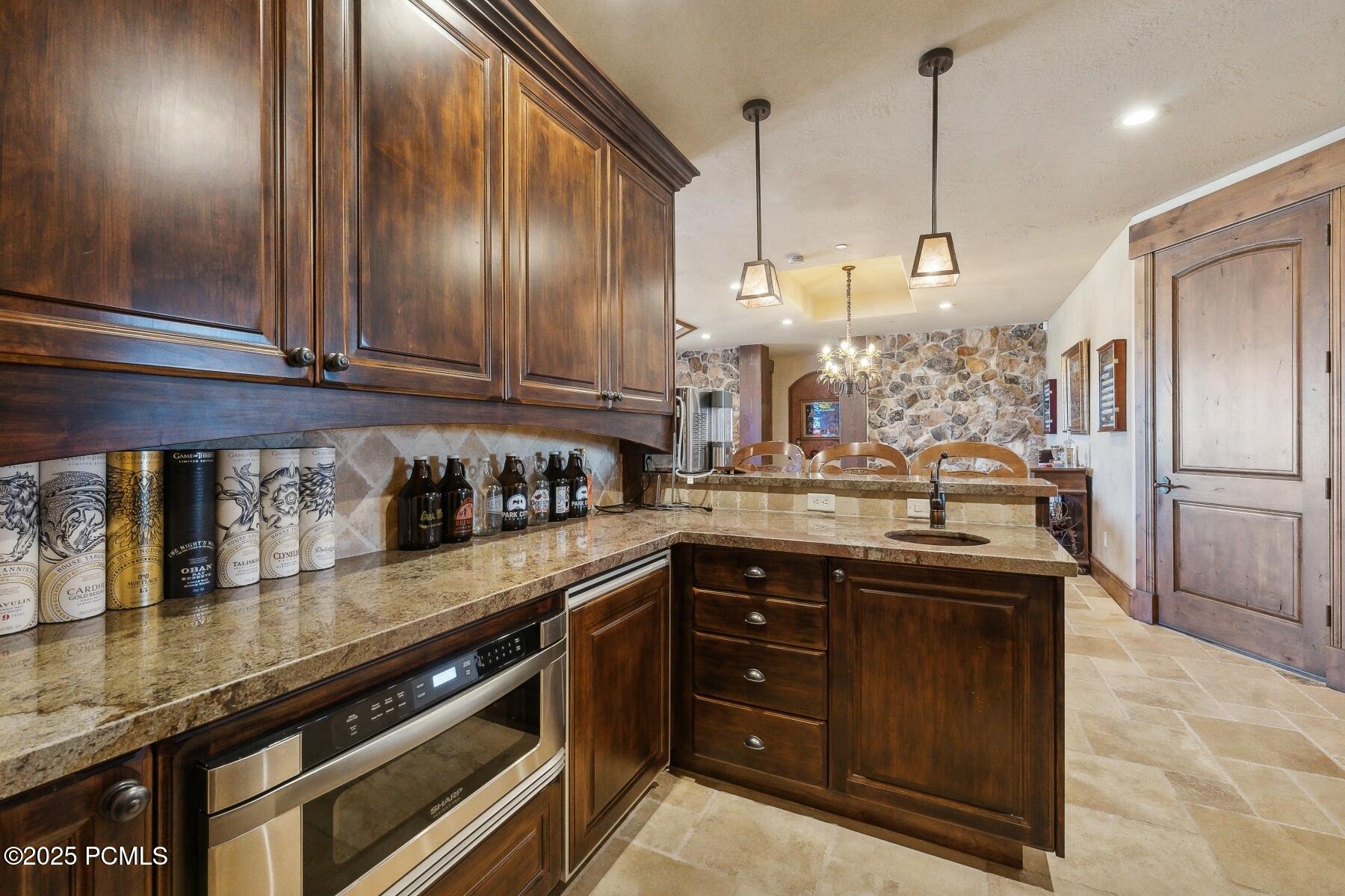 Park City, Utah 84098, United States, 4 Bedrooms Bedrooms, ,6 BathroomsBathrooms,Residential,Active,24984