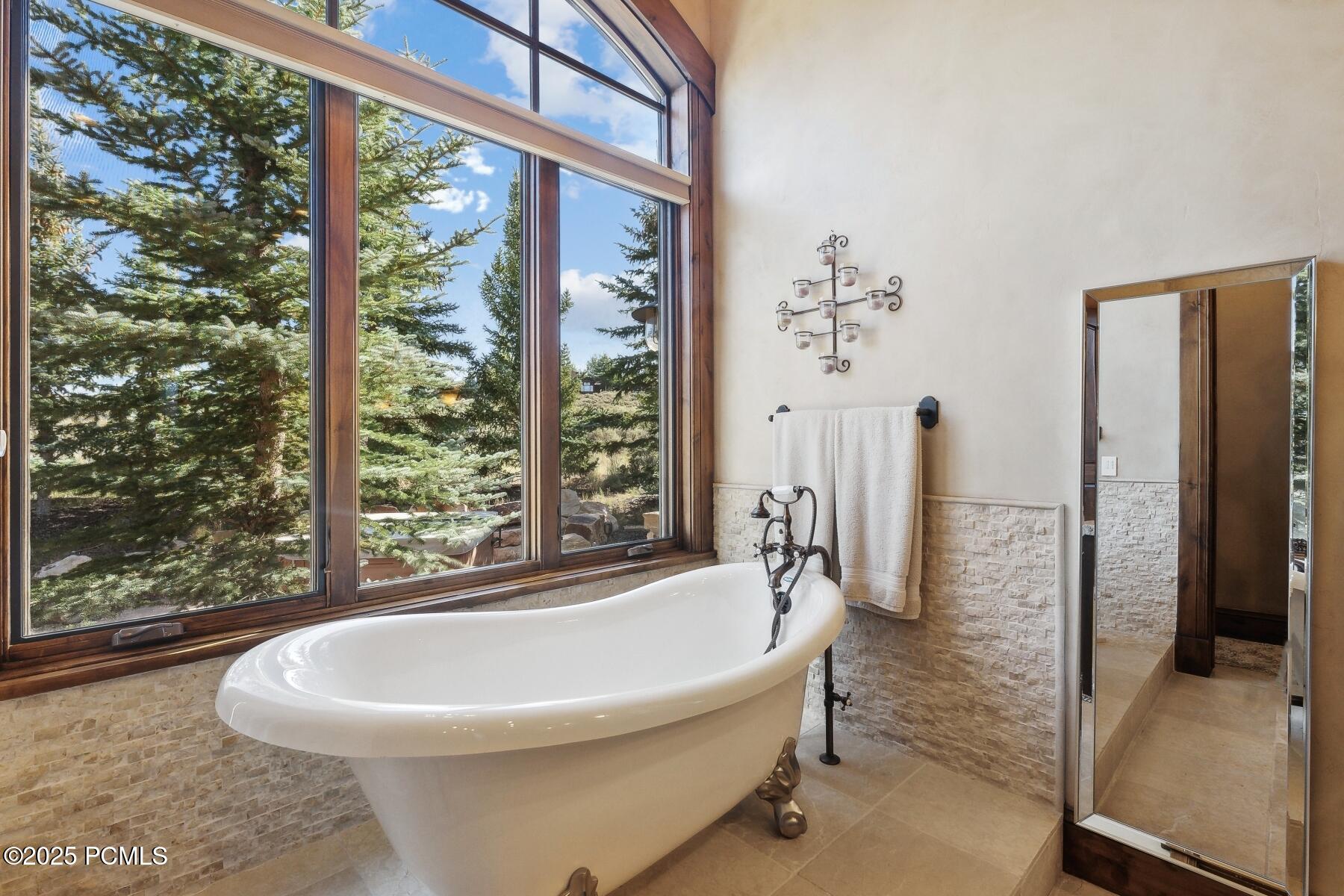 Park City, Utah 84098, United States, 4 Bedrooms Bedrooms, ,6 BathroomsBathrooms,Residential,Active,24984