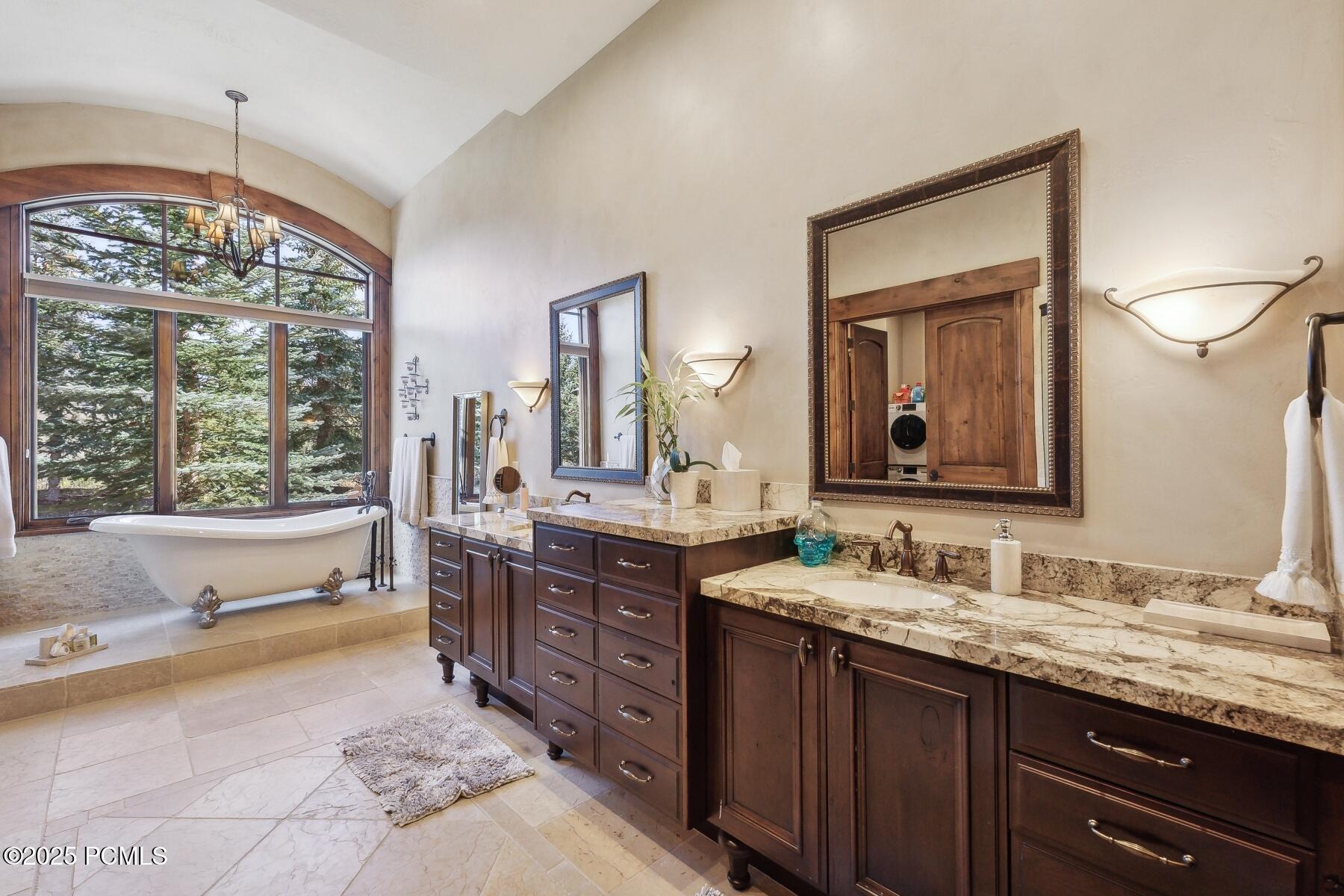 Park City, Utah 84098, United States, 4 Bedrooms Bedrooms, ,6 BathroomsBathrooms,Residential,Active,24984