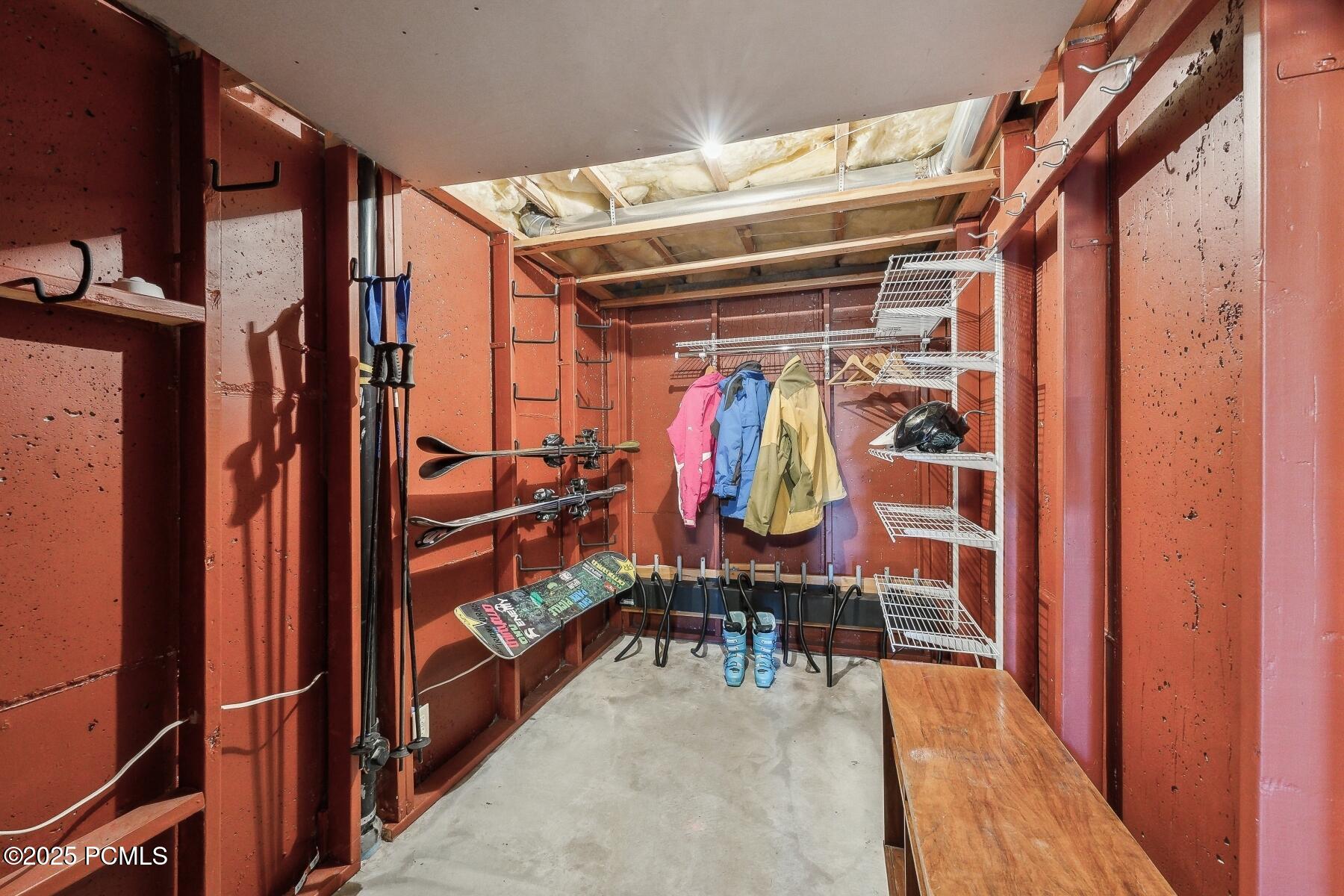 Park City, Utah 84098, United States, 4 Bedrooms Bedrooms, ,4 BathroomsBathrooms,Residential,Active,138221