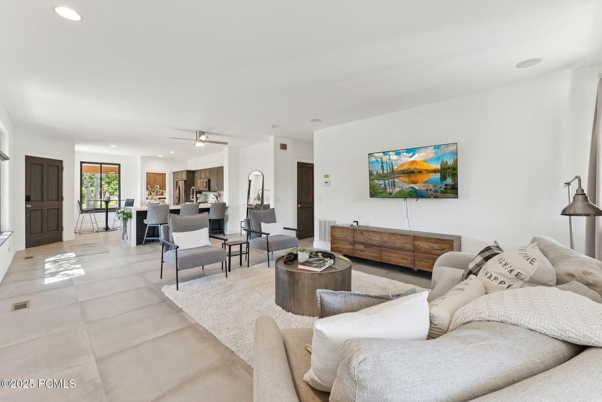 Park City, Utah 84098, United States, 3 Bedrooms Bedrooms, ,2 BathroomsBathrooms,Residential,Active,153076