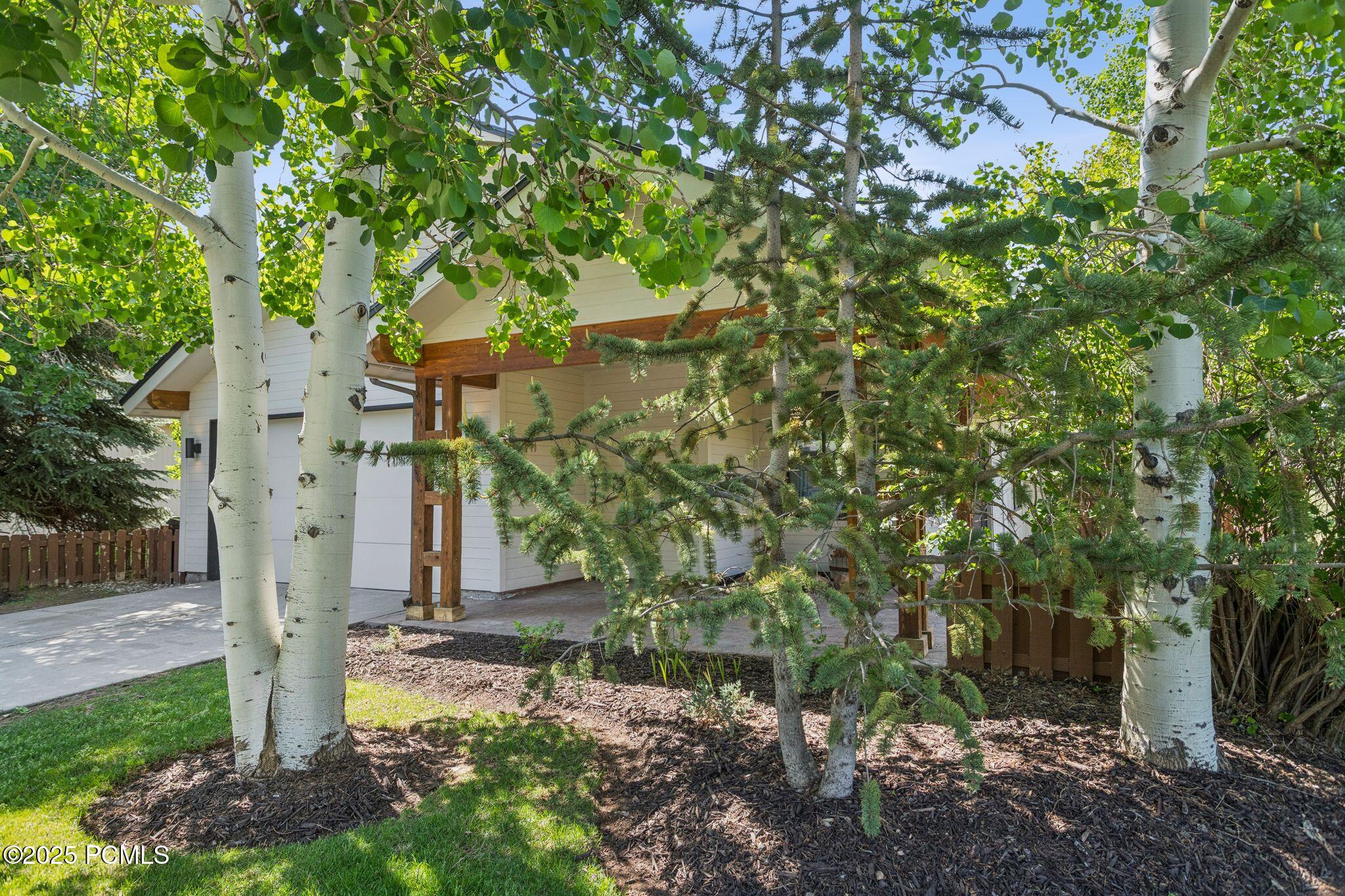 Park City, Utah 84098, United States, 3 Bedrooms Bedrooms, ,2 BathroomsBathrooms,Residential,Active,153076