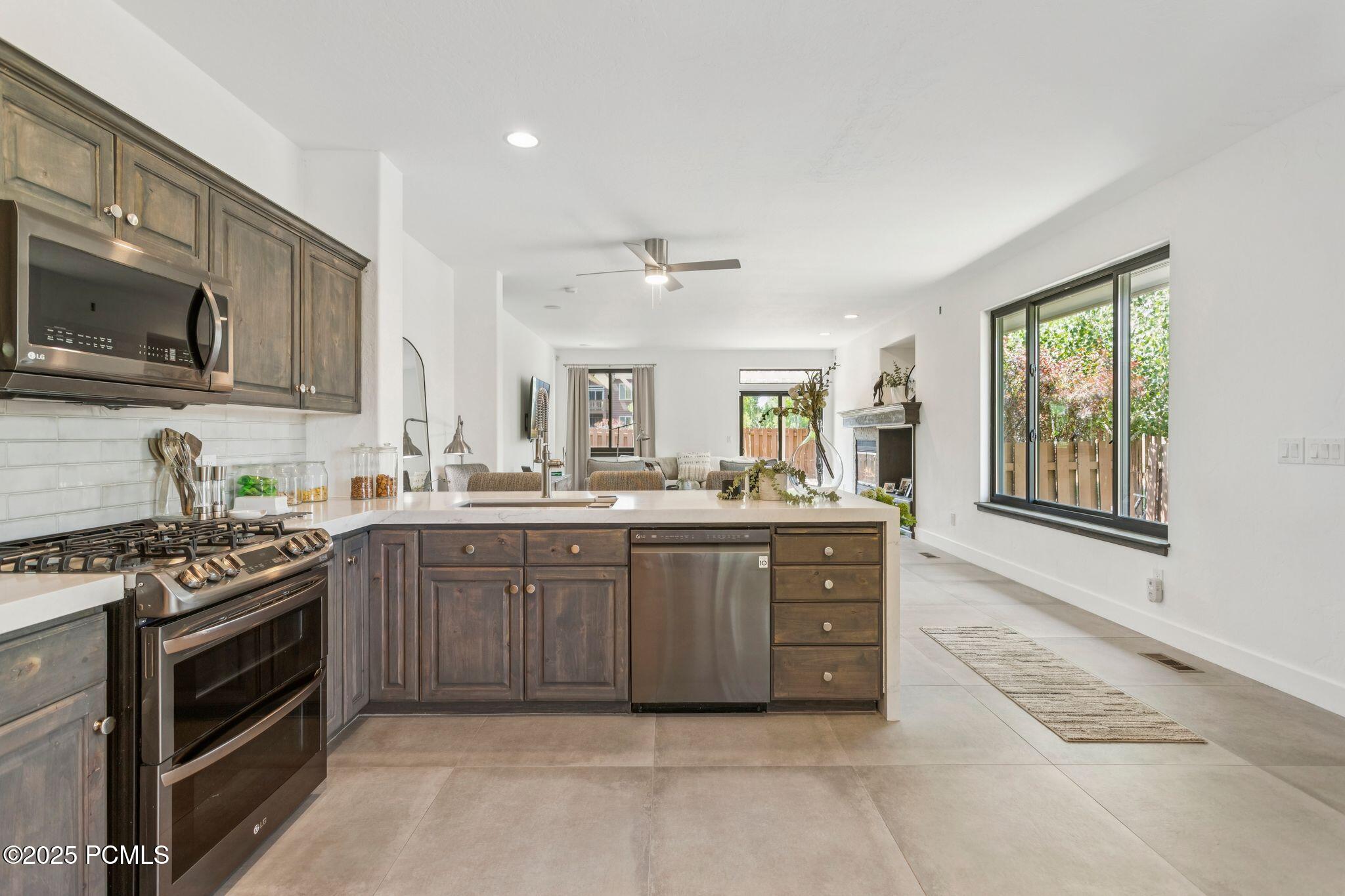 Park City, Utah 84098, United States, 3 Bedrooms Bedrooms, ,2 BathroomsBathrooms,Residential,Active,153076