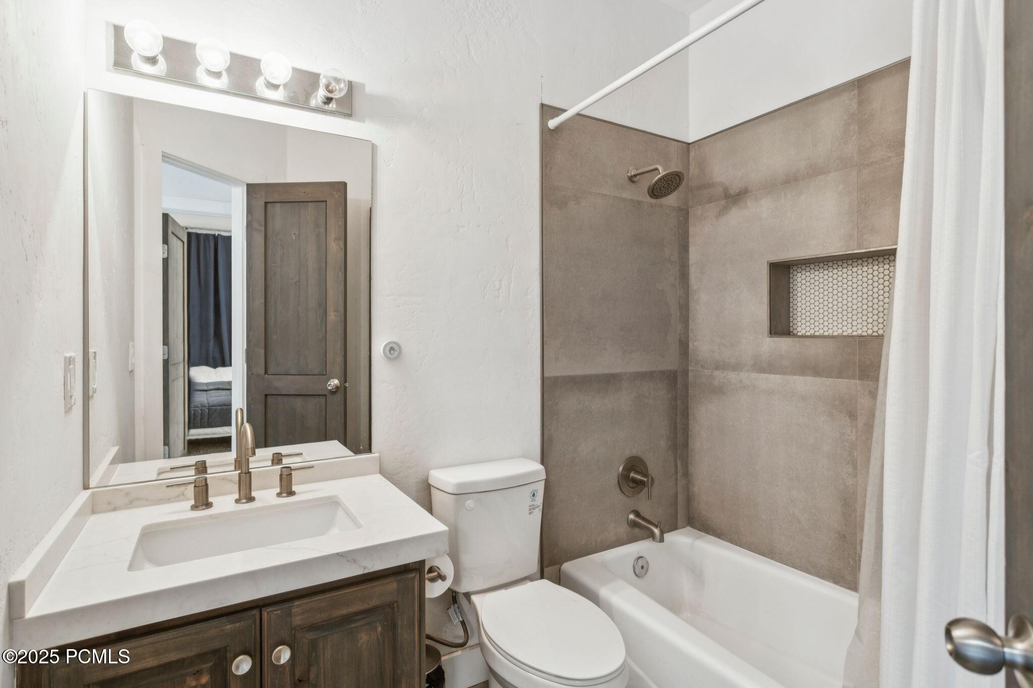 Park City, Utah 84098, United States, 3 Bedrooms Bedrooms, ,2 BathroomsBathrooms,Residential,Active,153076