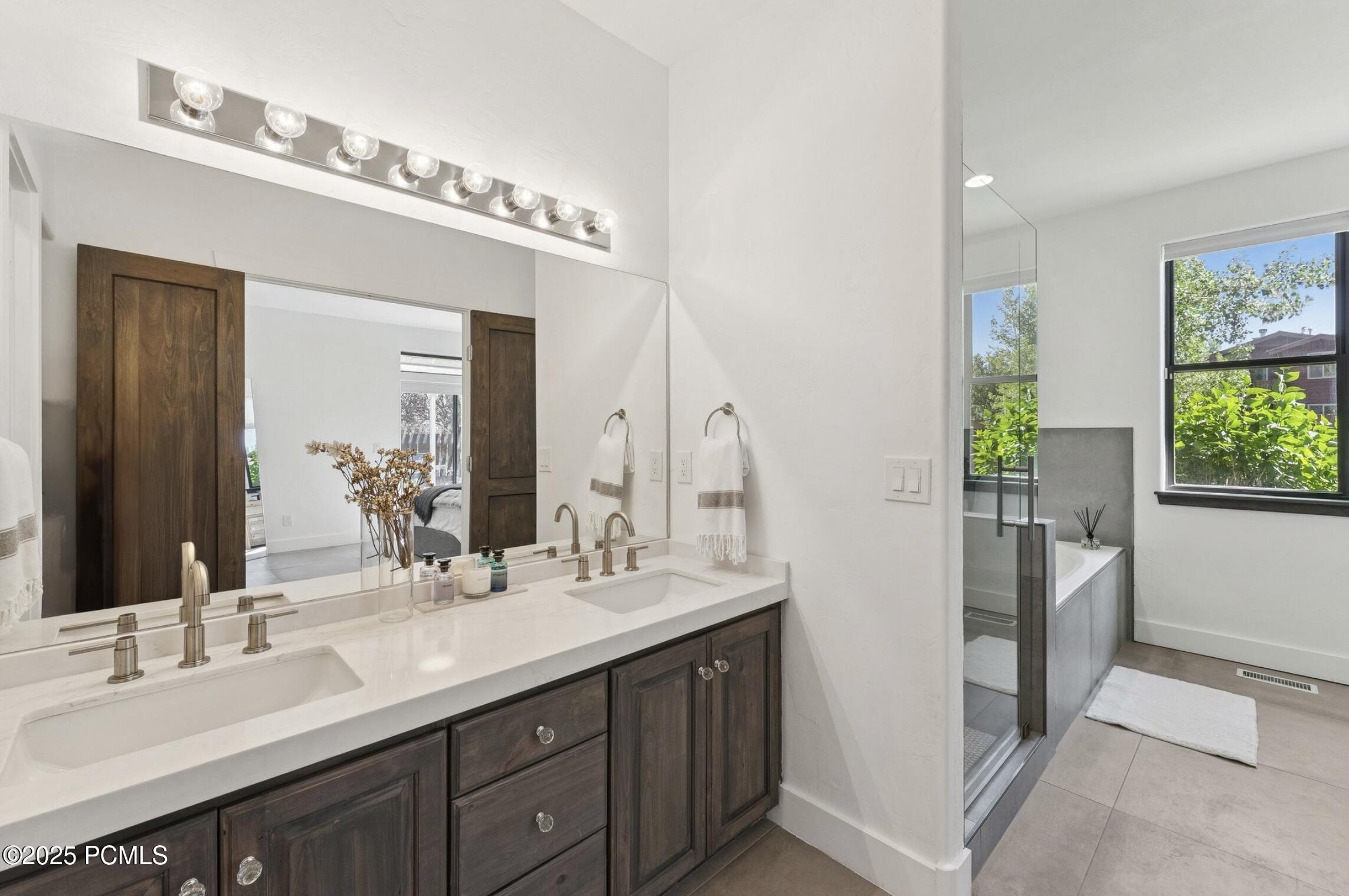 Park City, Utah 84098, United States, 3 Bedrooms Bedrooms, ,2 BathroomsBathrooms,Residential,Active,153076