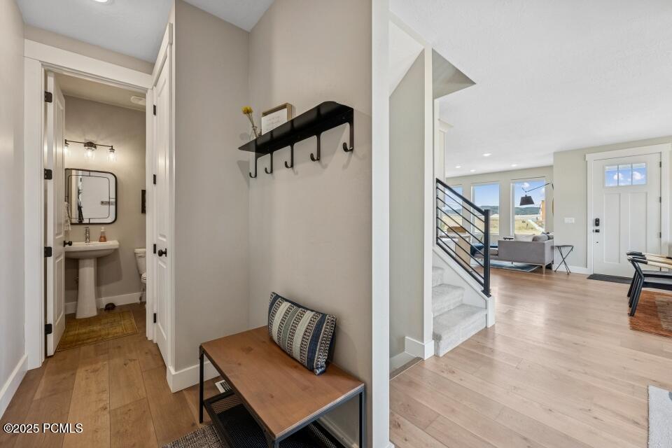 Park City, Utah 84098, United States, 3 Bedrooms Bedrooms, ,4 BathroomsBathrooms,Residential,Active,169145