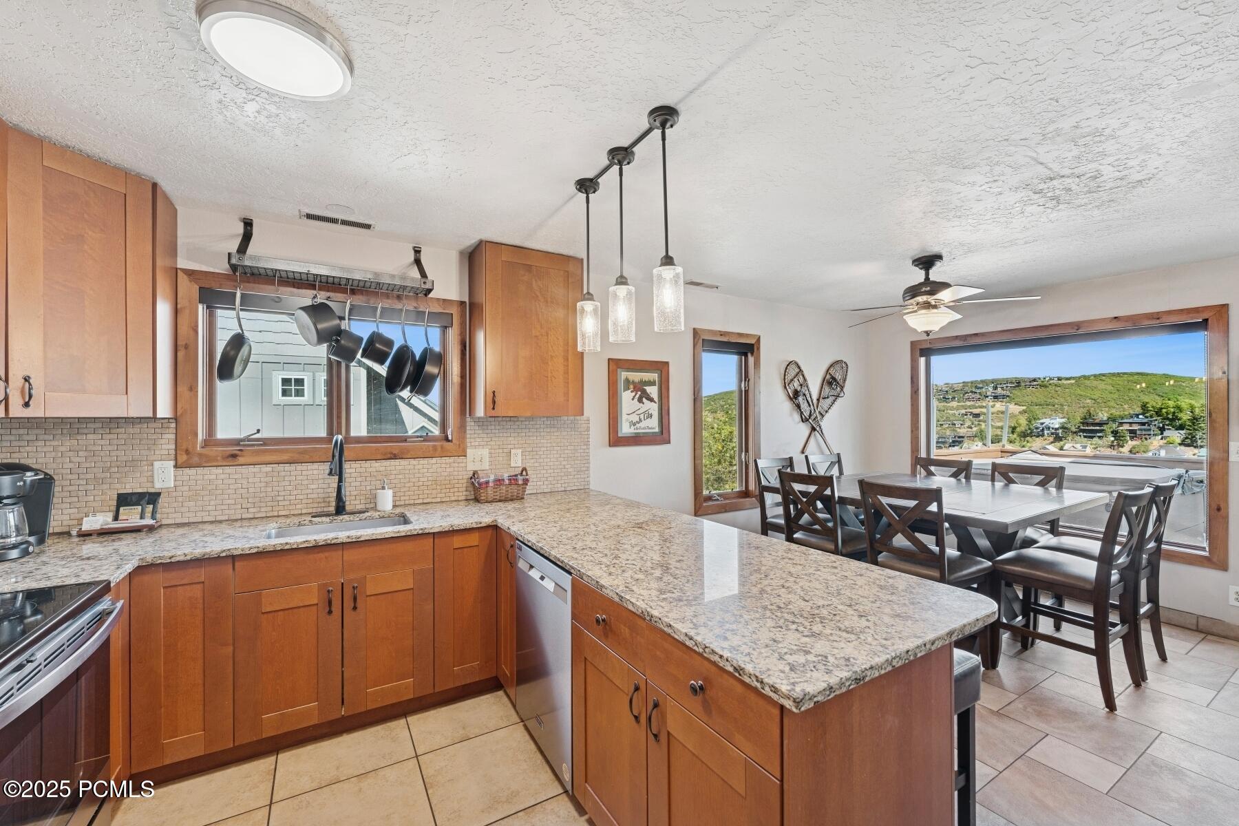 Park City, Utah 84060, United States, 8 Bedrooms Bedrooms, ,8 BathroomsBathrooms,Residential,Active,210574