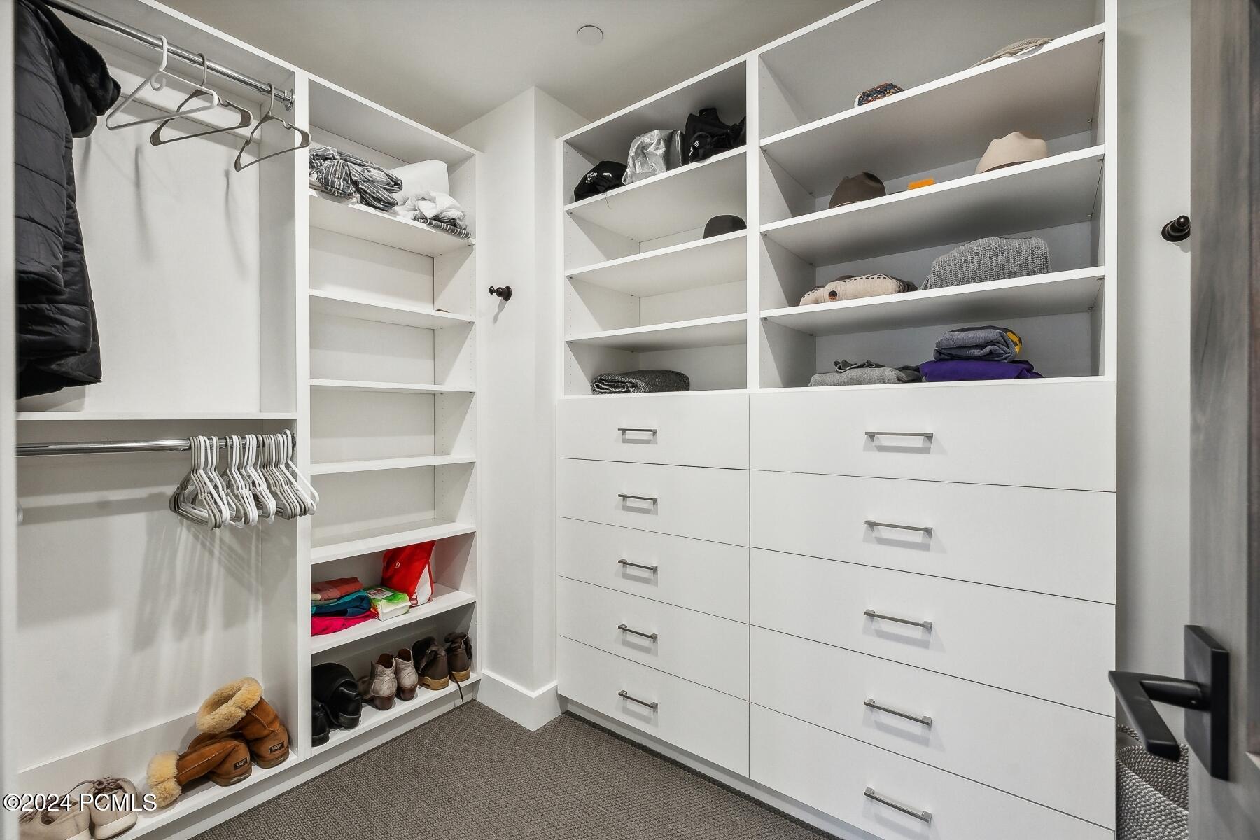 Park City, Utah 84098, United States, 4 Bedrooms Bedrooms, ,4 BathroomsBathrooms,Residential,Active,37673