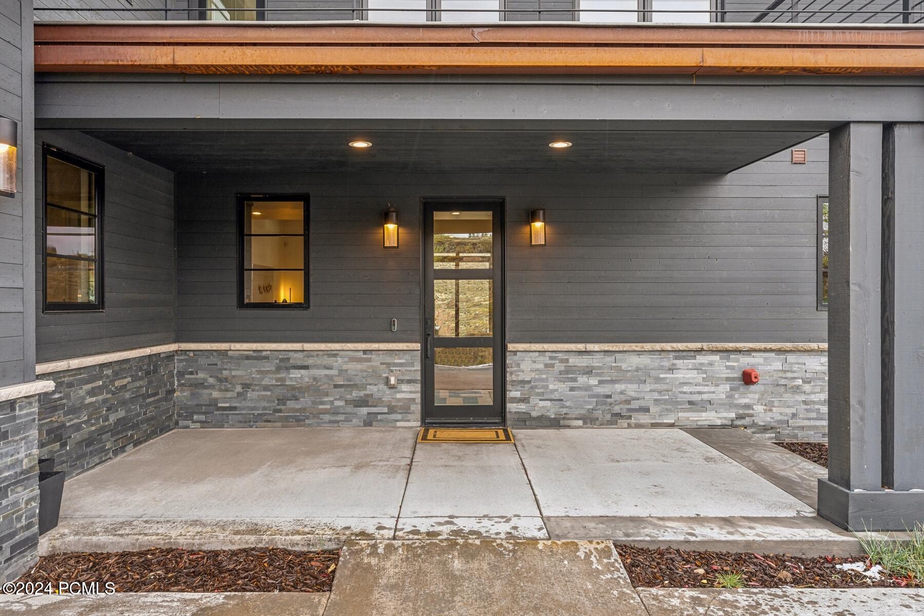 Park City, Utah 84098, United States, 4 Bedrooms Bedrooms, ,4 BathroomsBathrooms,Residential,Active,37673