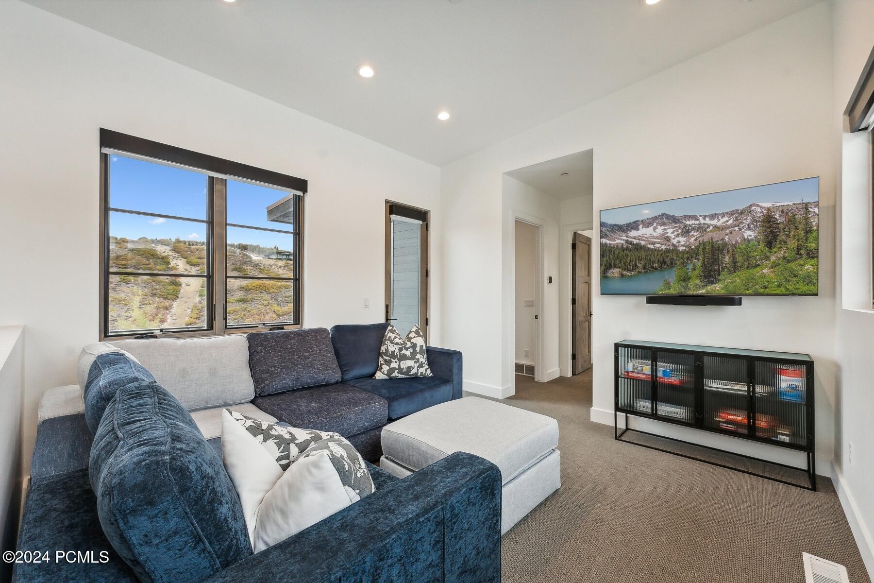 Park City, Utah 84098, United States, 4 Bedrooms Bedrooms, ,4 BathroomsBathrooms,Residential,Active,37673