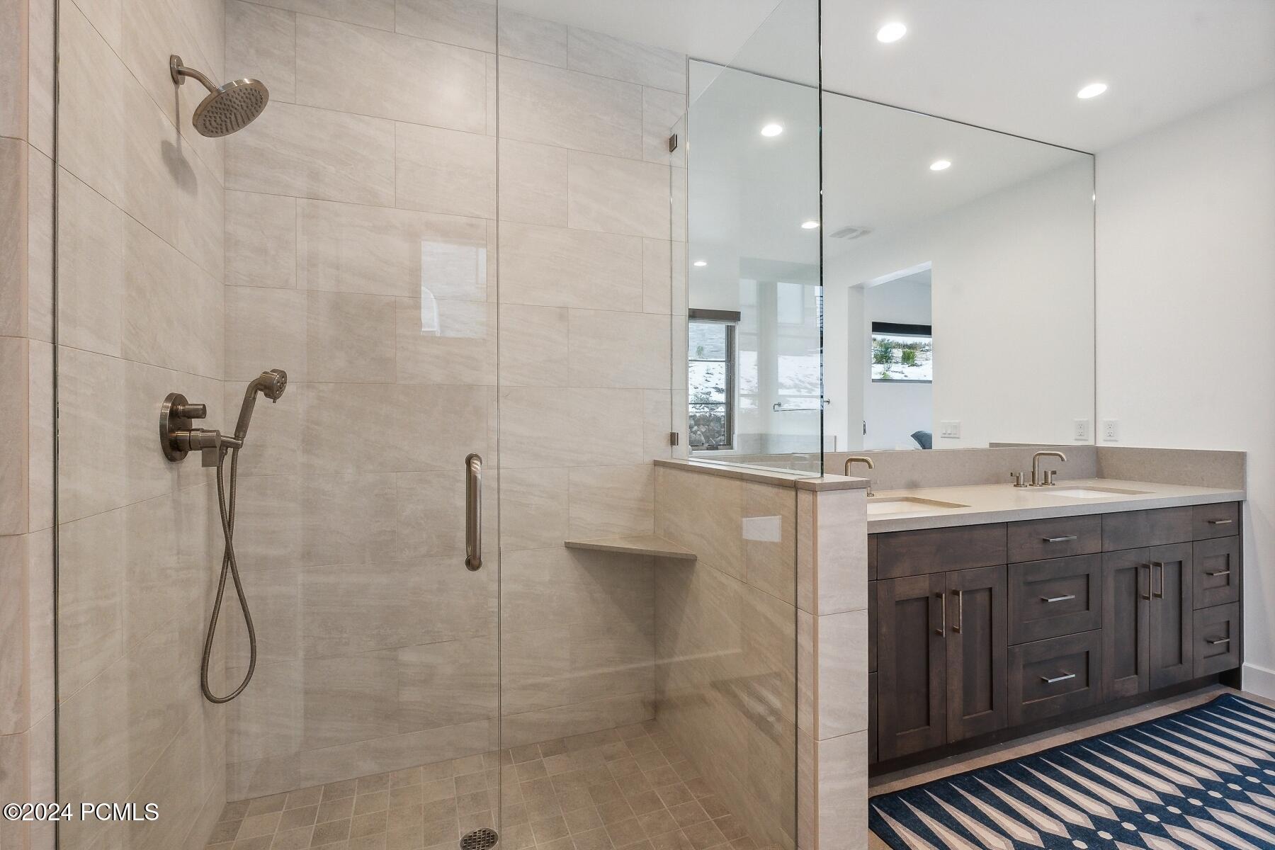 Park City, Utah 84098, United States, 4 Bedrooms Bedrooms, ,4 BathroomsBathrooms,Residential,Active,37673