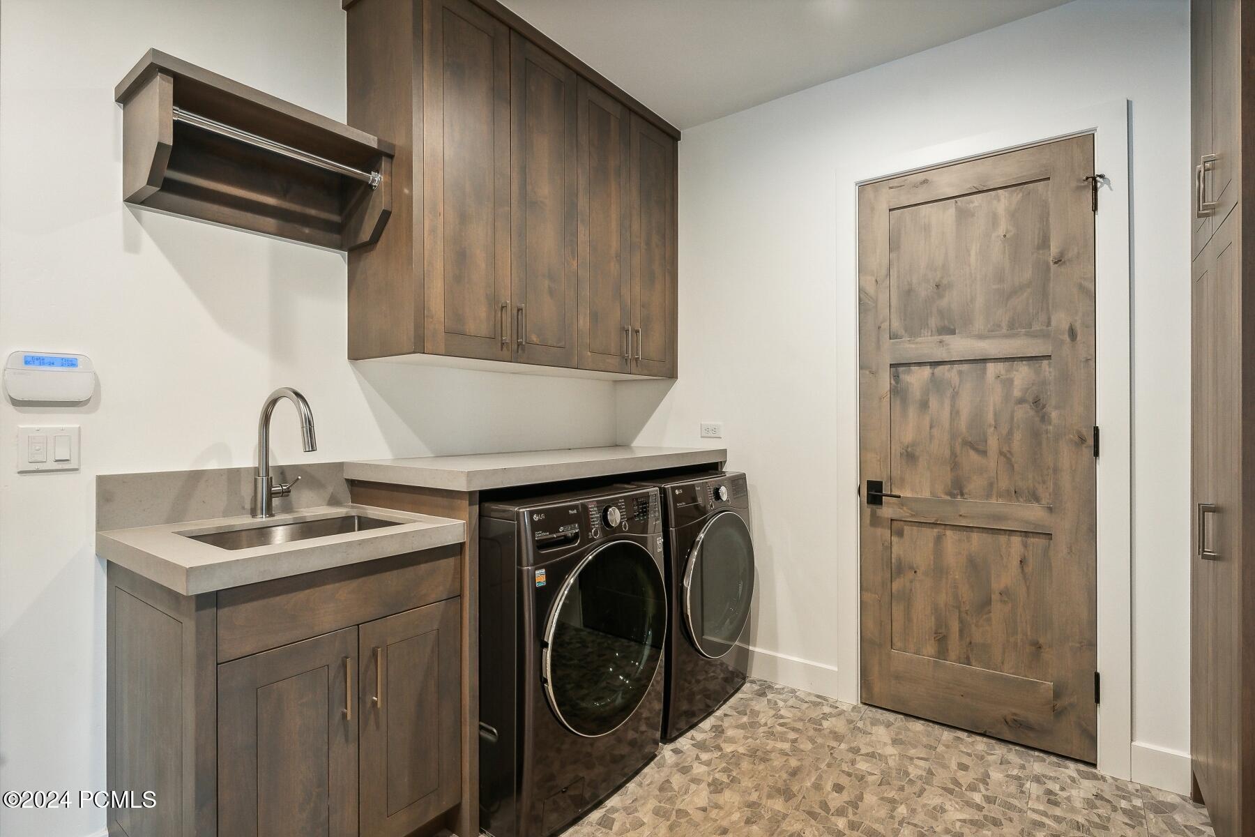 Park City, Utah 84098, United States, 4 Bedrooms Bedrooms, ,4 BathroomsBathrooms,Residential,Active,37673