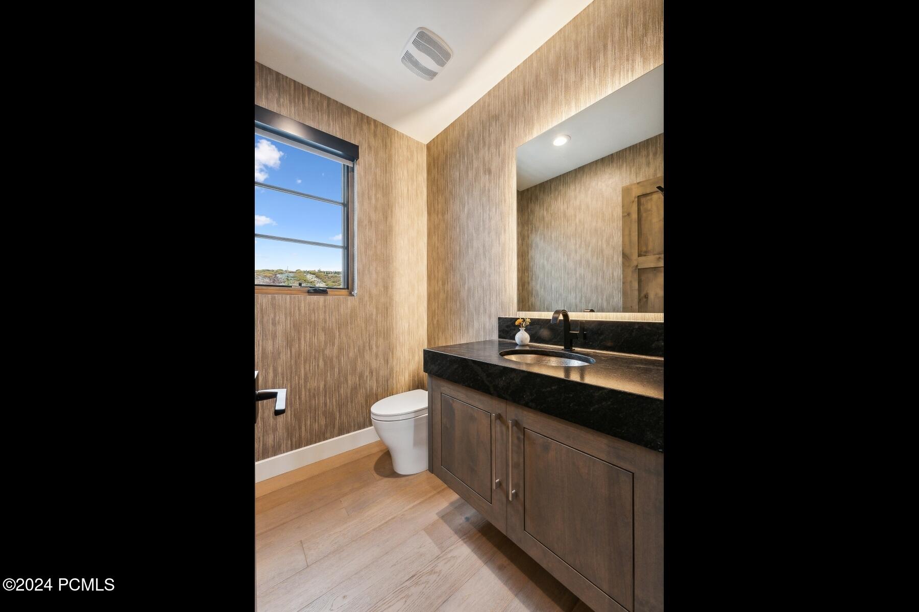 Park City, Utah 84098, United States, 4 Bedrooms Bedrooms, ,4 BathroomsBathrooms,Residential,Active,37673