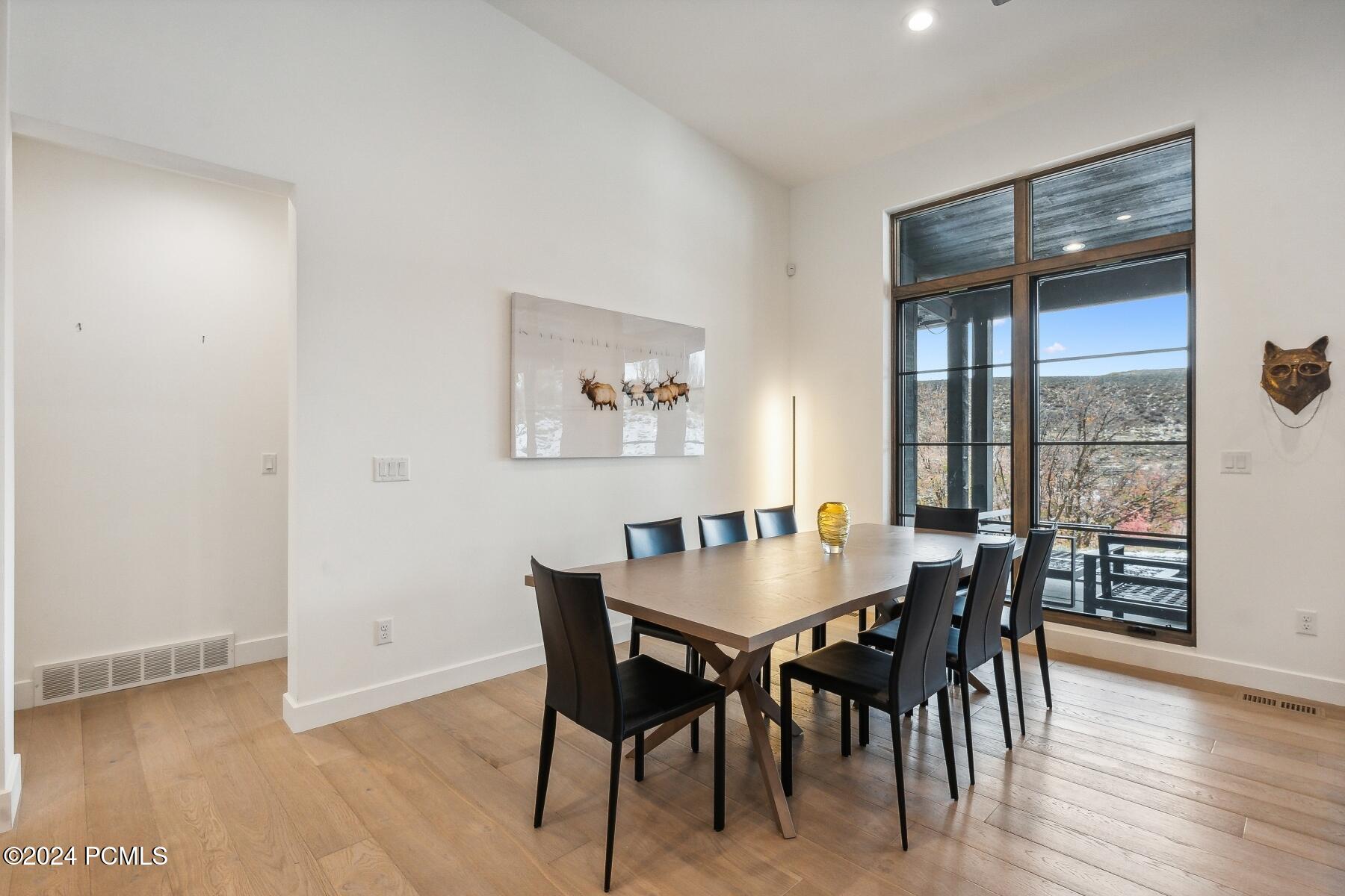 Park City, Utah 84098, United States, 4 Bedrooms Bedrooms, ,4 BathroomsBathrooms,Residential,Active,37673