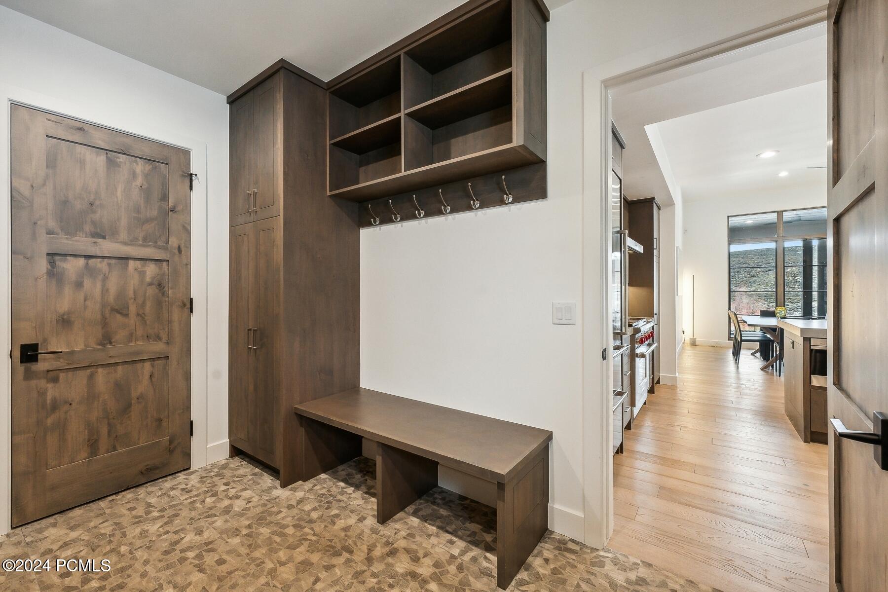 Park City, Utah 84098, United States, 4 Bedrooms Bedrooms, ,4 BathroomsBathrooms,Residential,Active,37673